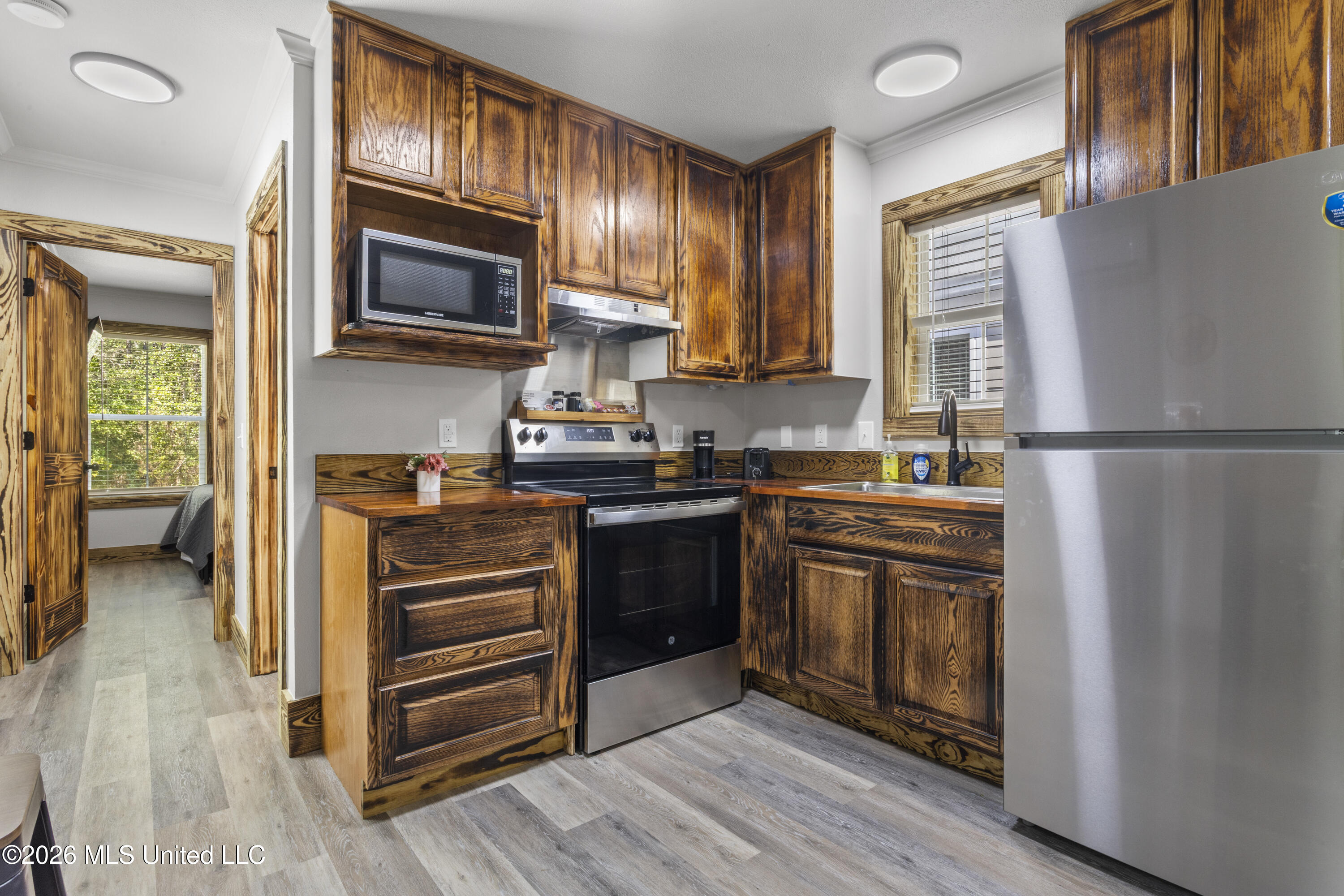 15447 C C Camp Road Property Photo 9