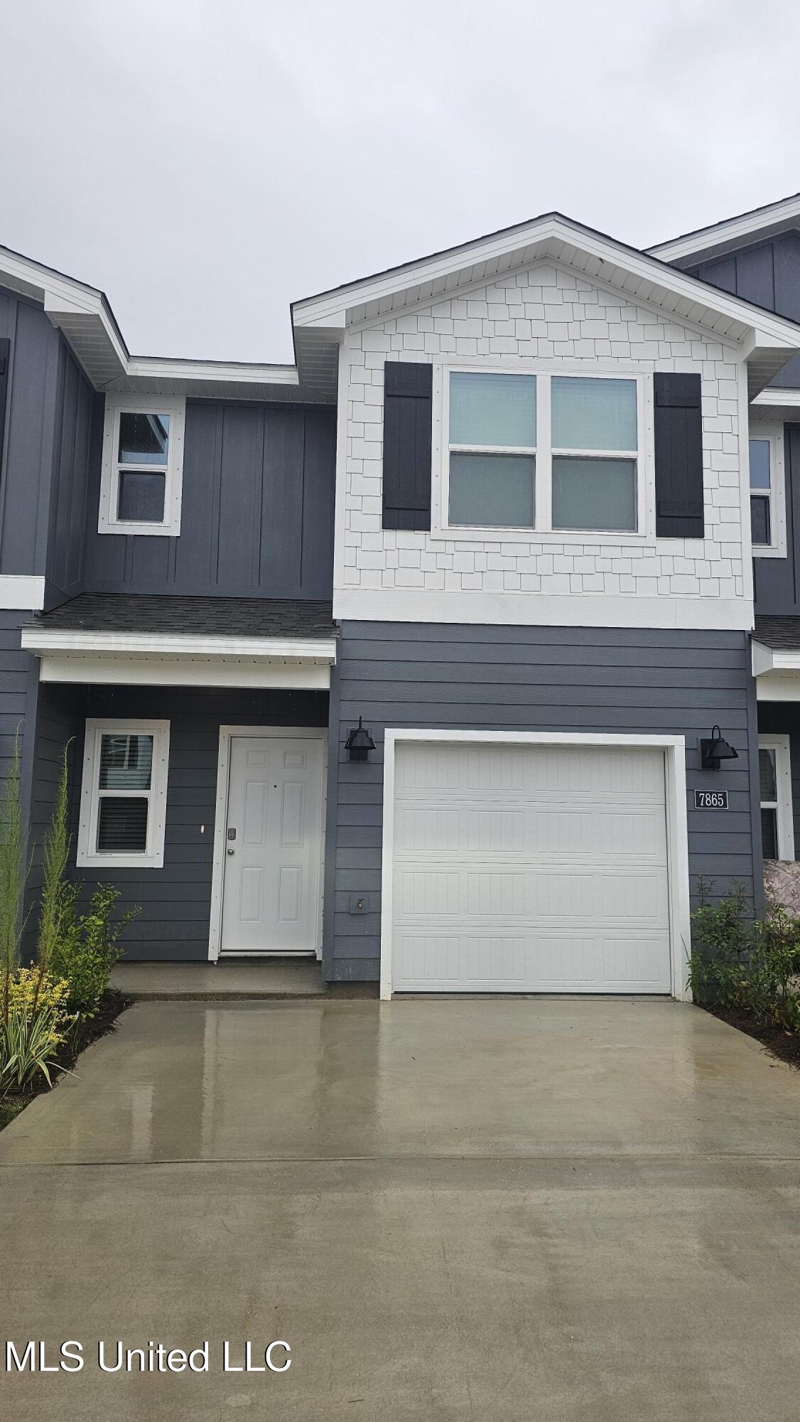 7865 Reagan Court Property Photo 1
