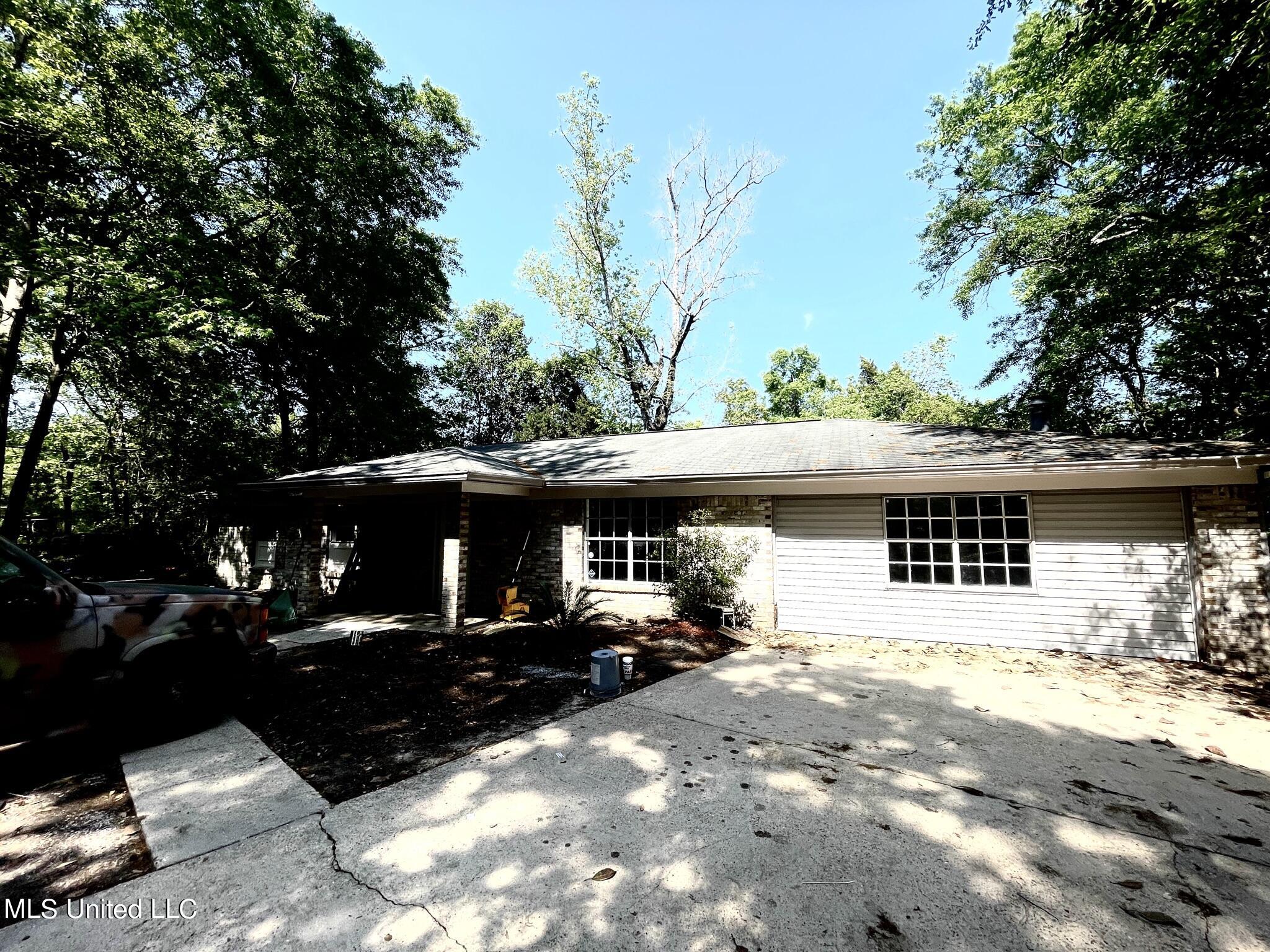 7402 Joy Drive Property Photo 1