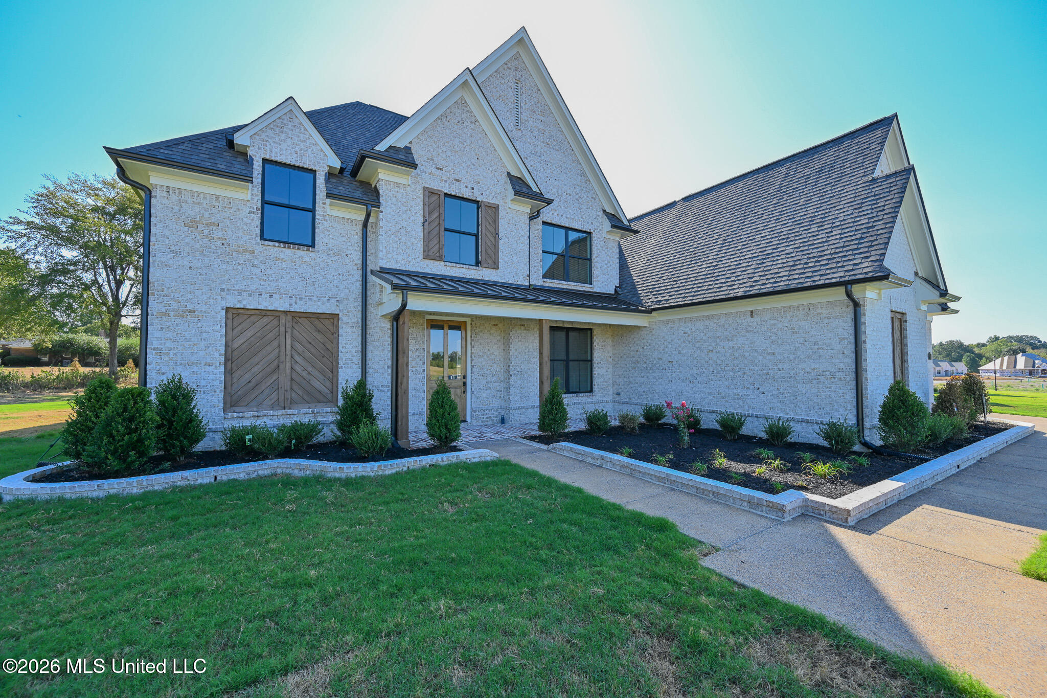 124 Oakworth Drive Property Photo 2
