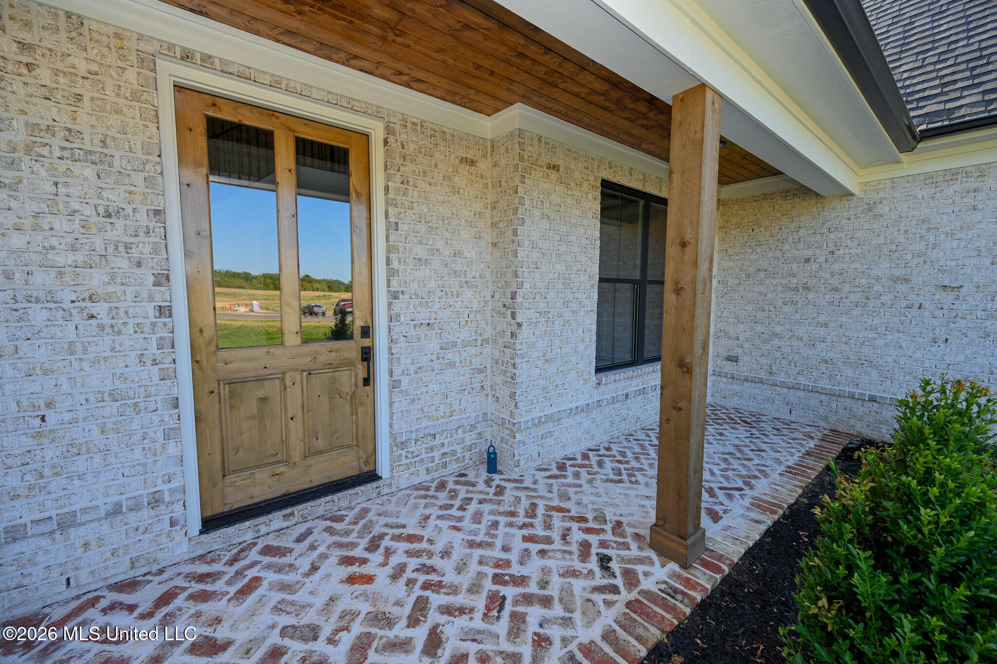 124 Oakworth Drive Property Photo 3