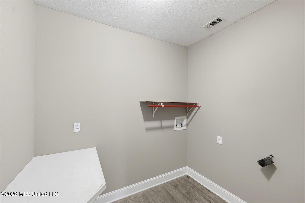 210 W Laurel Avenue Property Photo 21