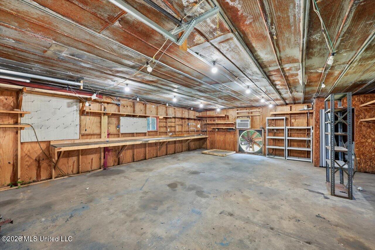 210 W Laurel Avenue Property Photo 31