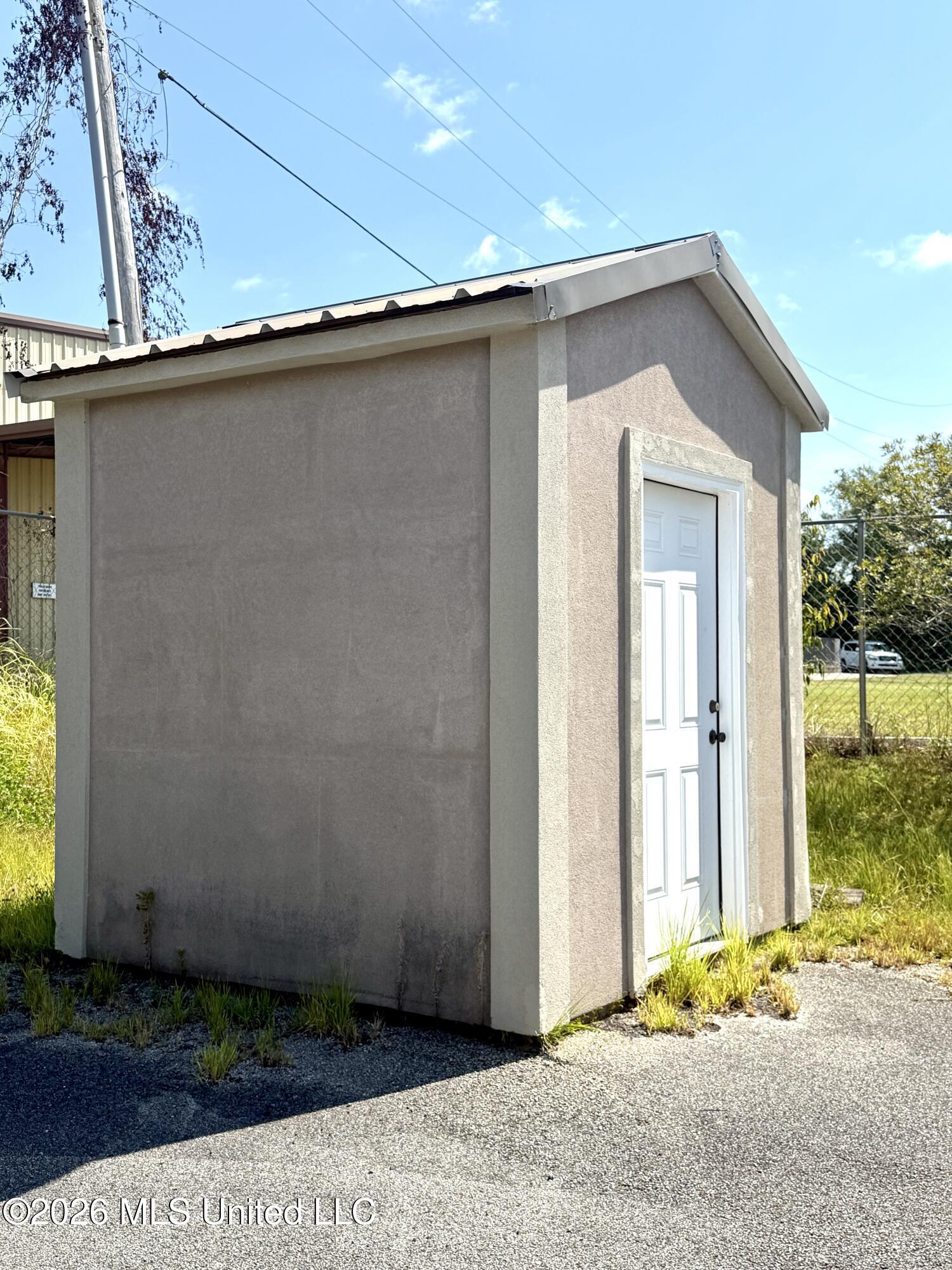 12760 Lorraine Road Property Photo 15