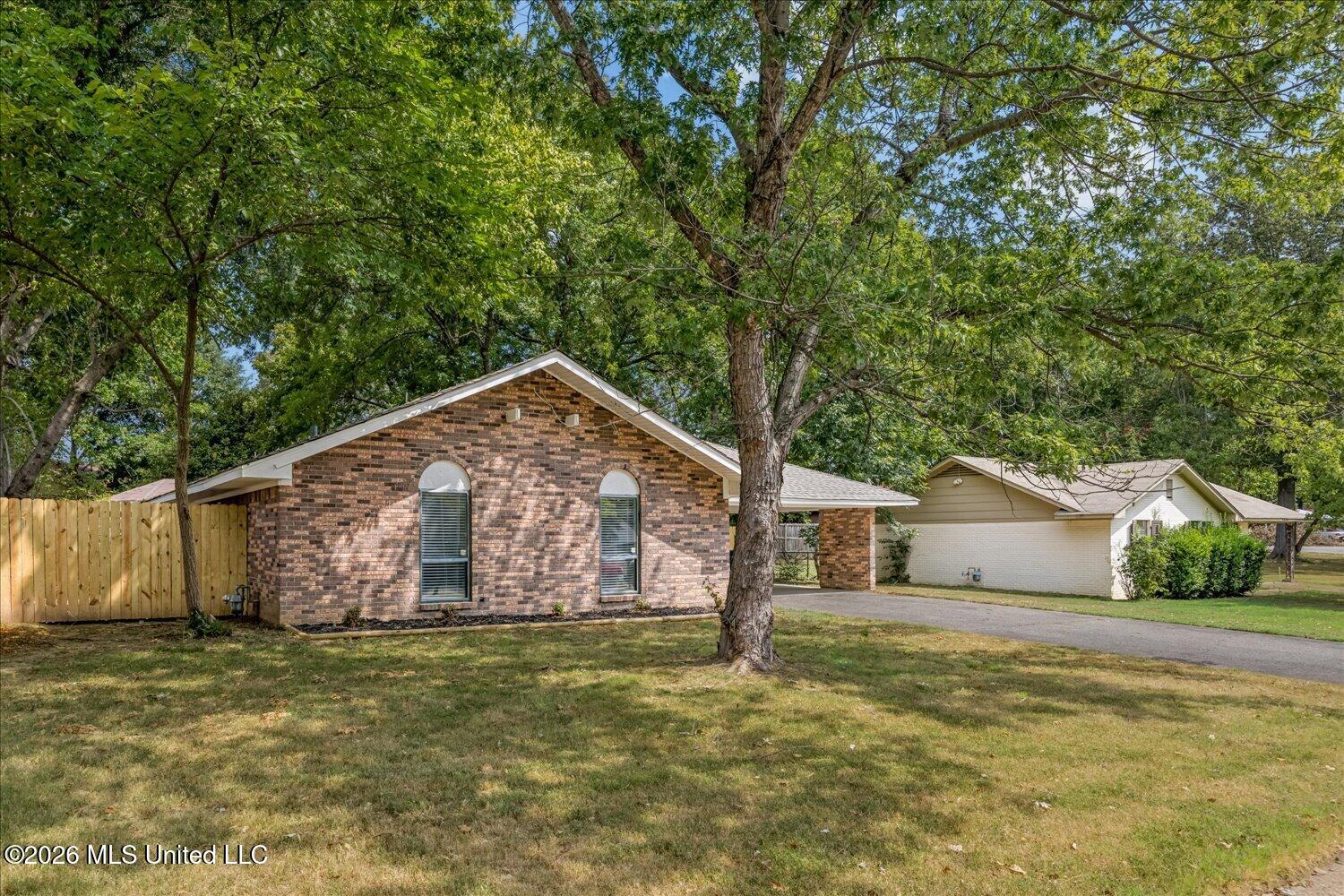 5698 Shannon Drive Property Photo 1