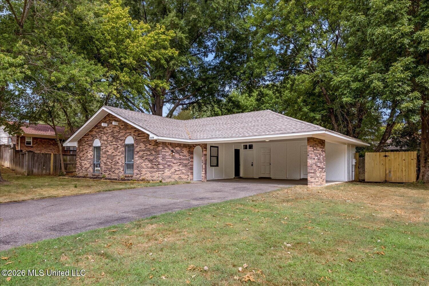 5698 Shannon Drive Property Photo 2
