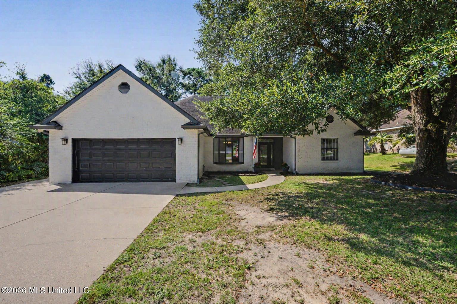 5562 E Diamondhead Drive Property Photo 1