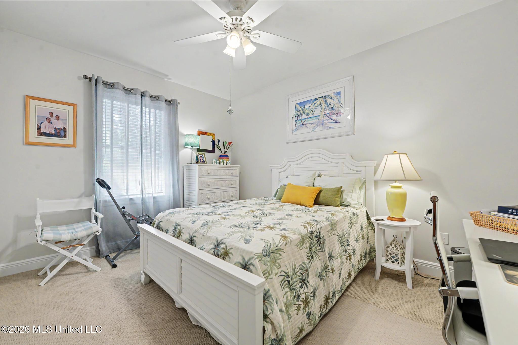 5562 E Diamondhead Drive Property Photo 18