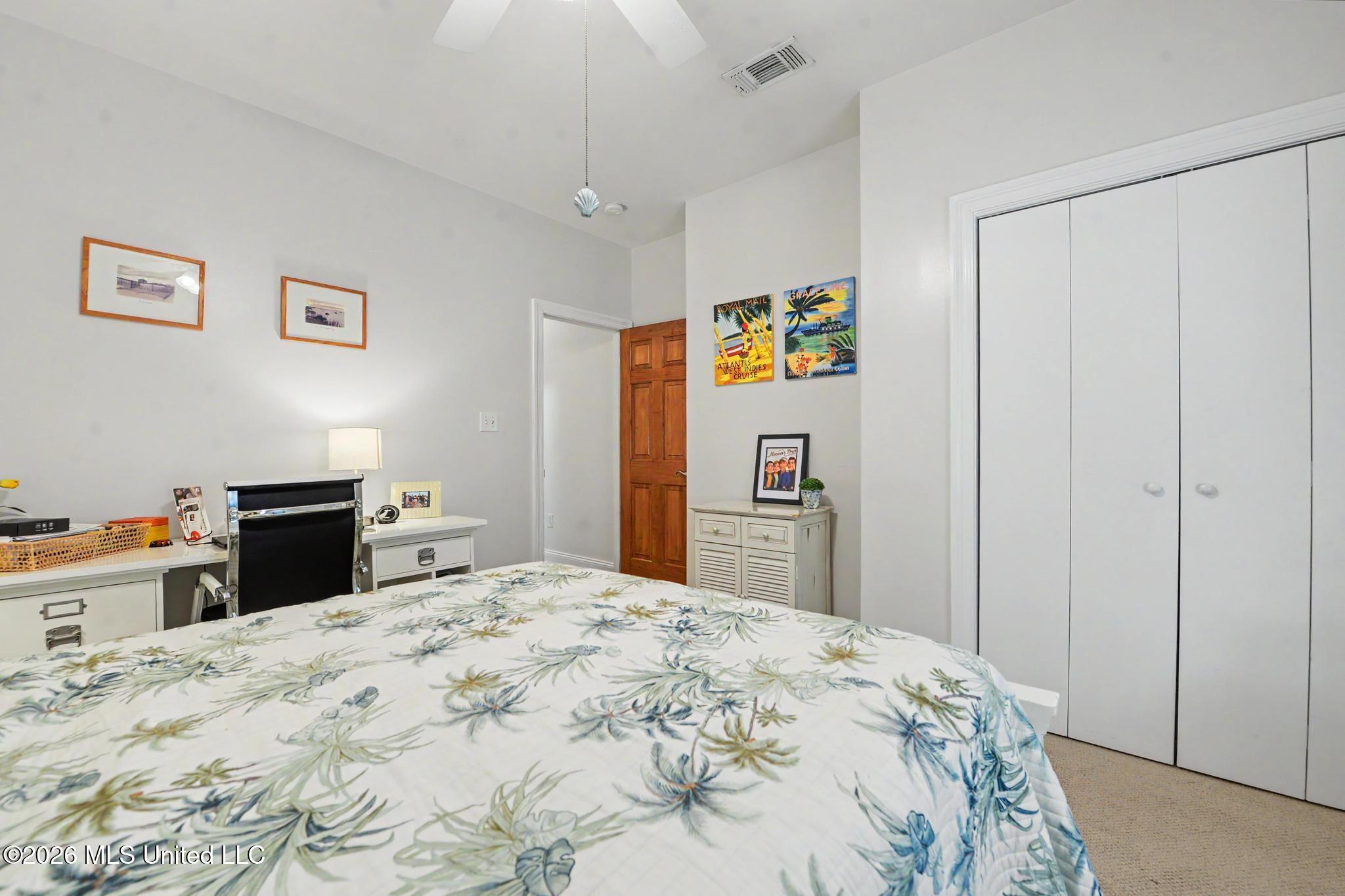 5562 E Diamondhead Drive Property Photo 19