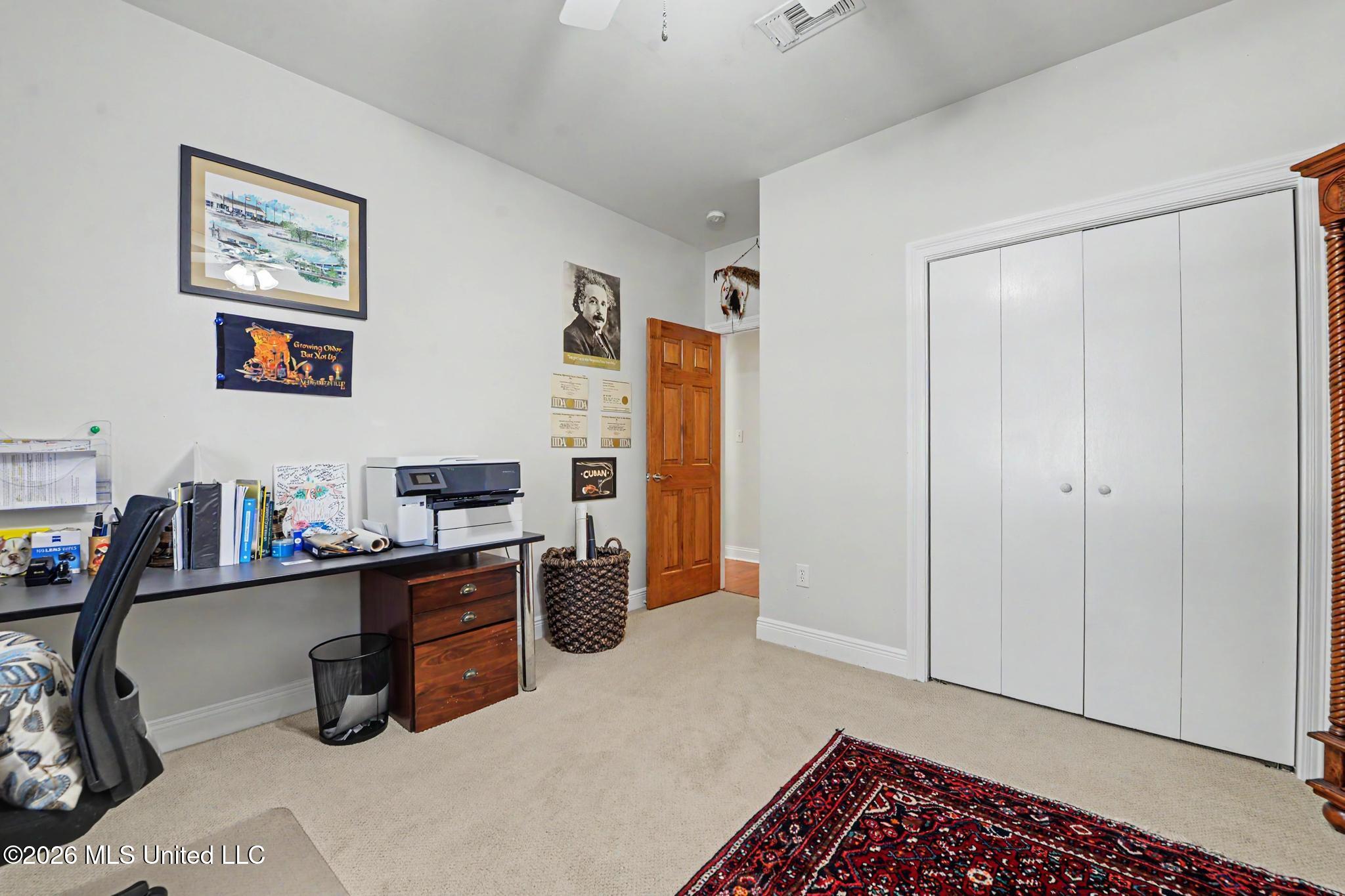 5562 E Diamondhead Drive Property Photo 21
