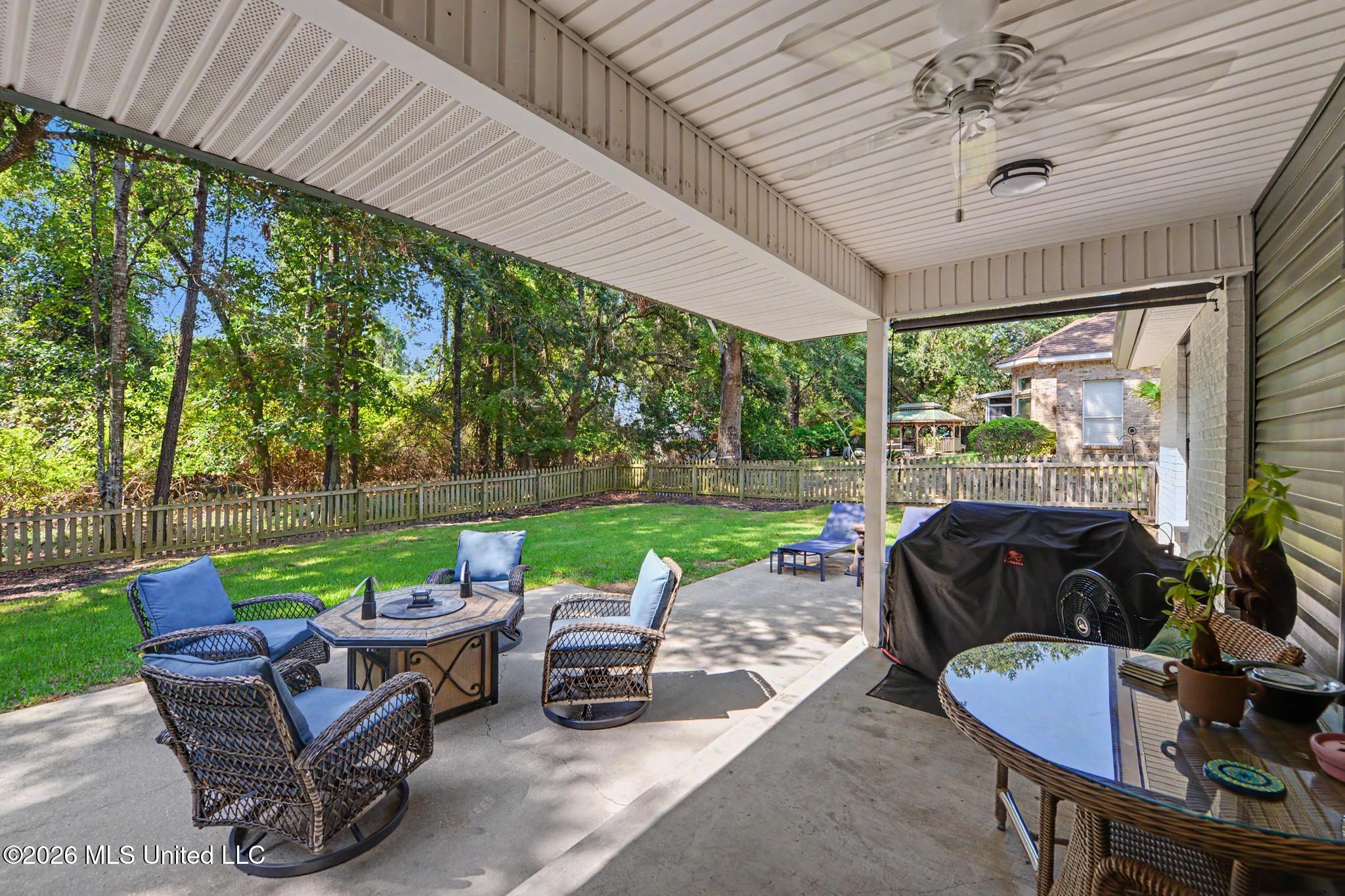 5562 E Diamondhead Drive Property Photo 25