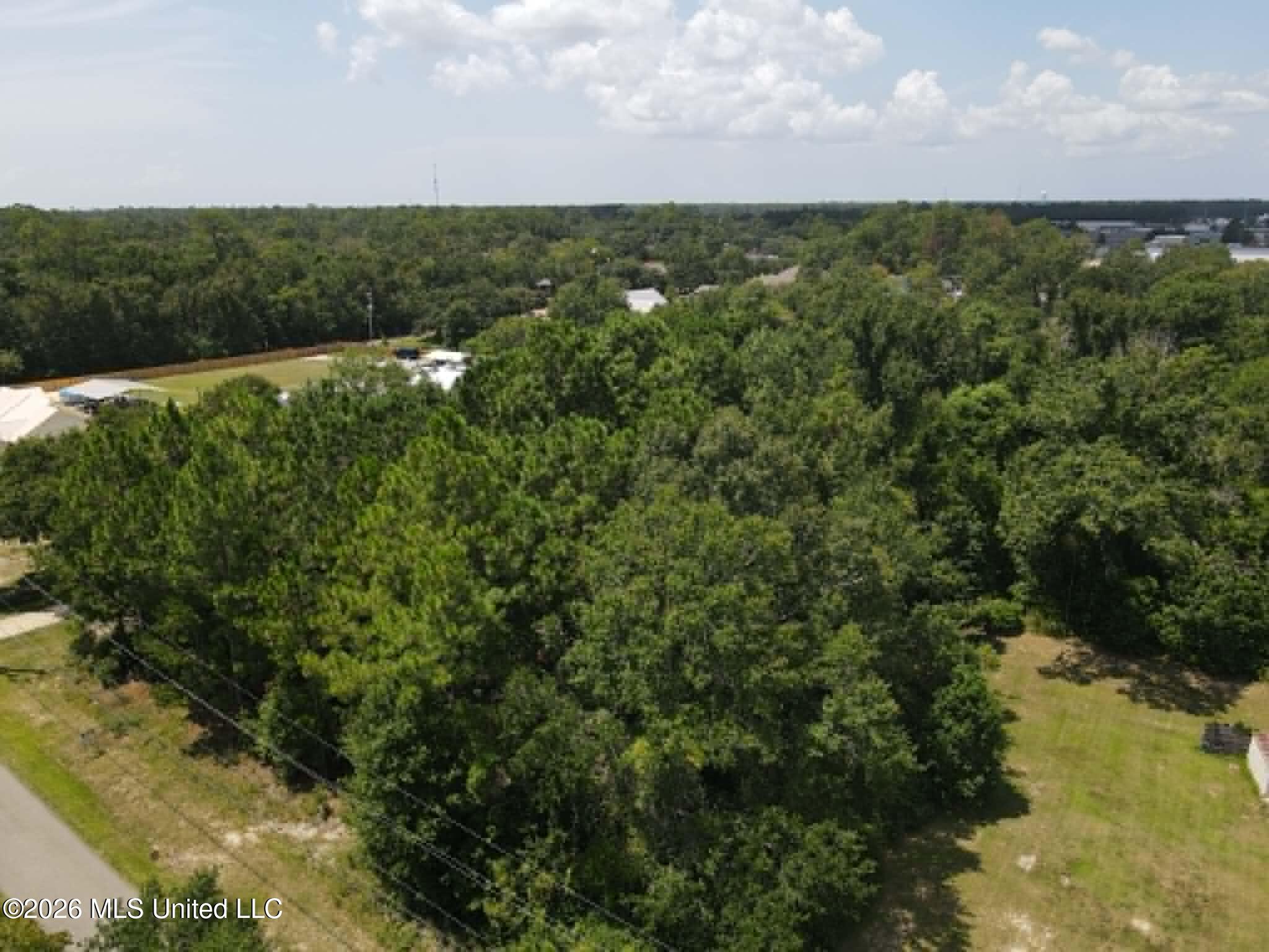 2201 Henderson Street Property Photo 5