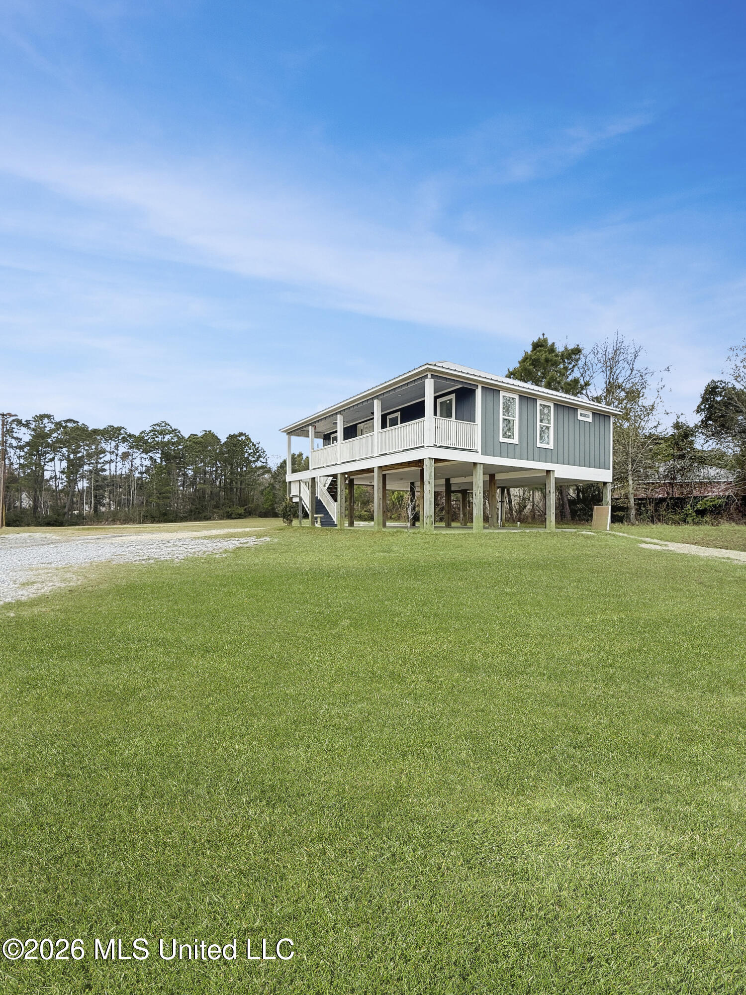 10501 Pin Oak Drive Property Photo 2