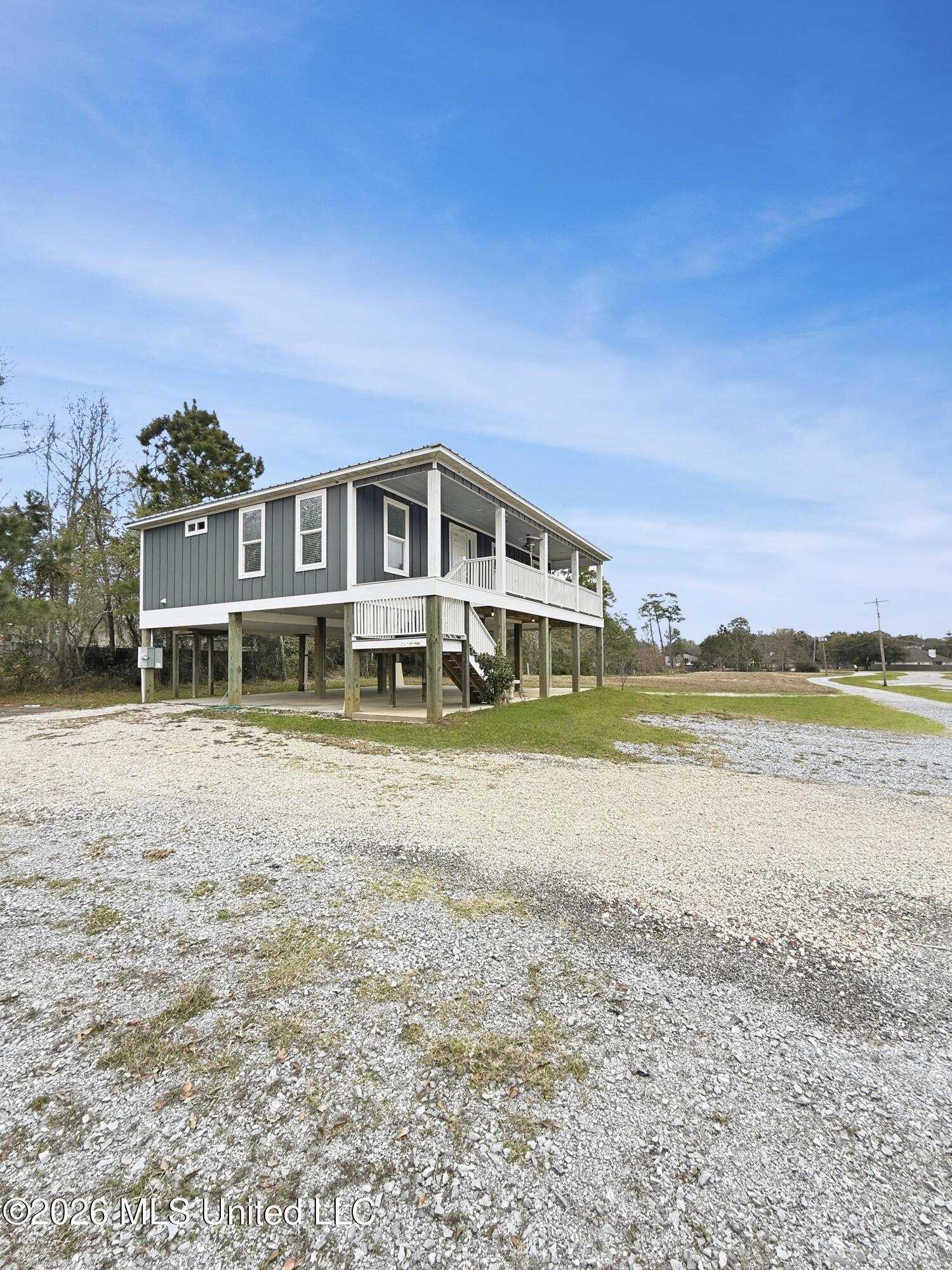 10501 Pin Oak Drive Property Photo 4