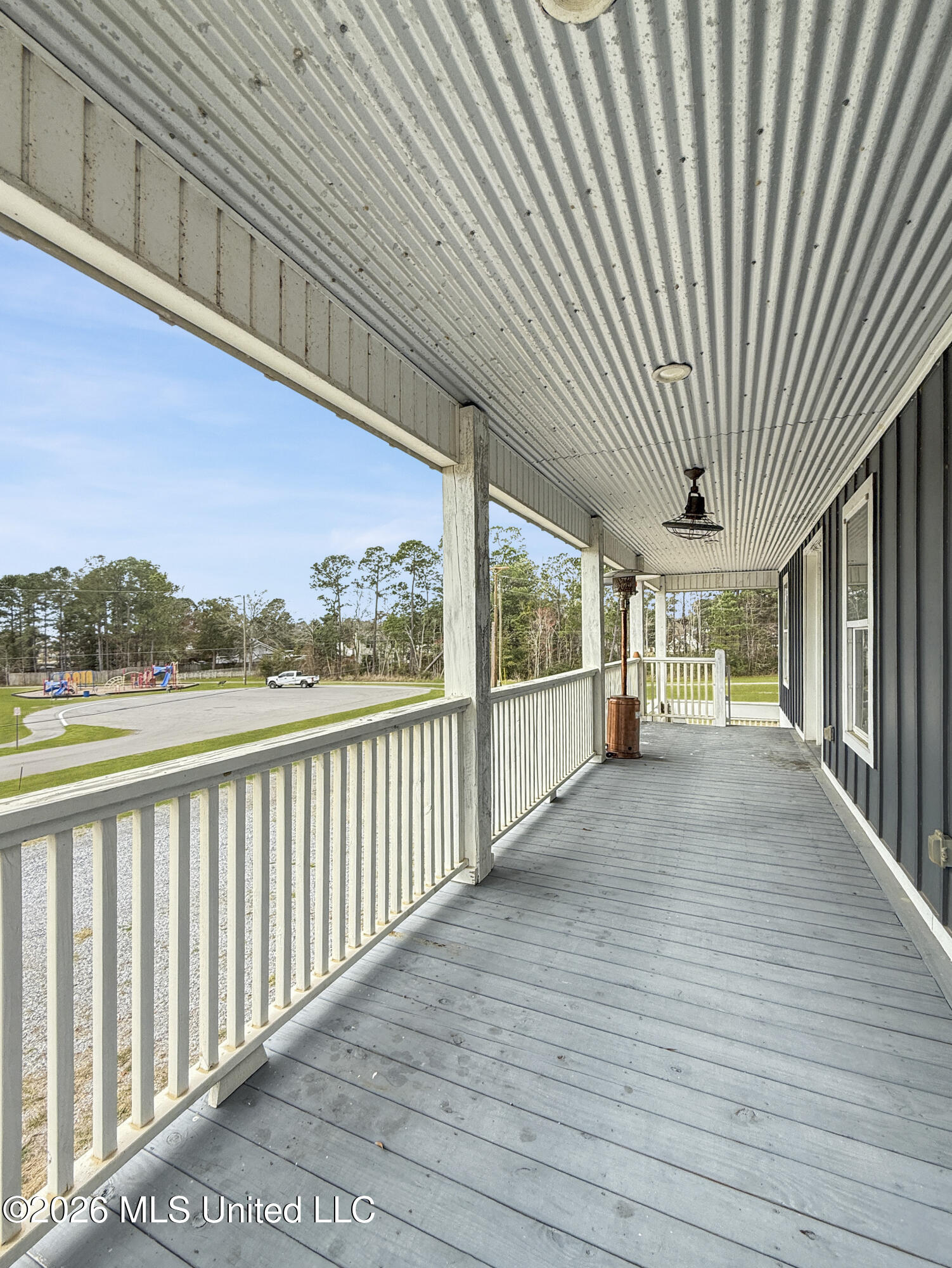 10501 Pin Oak Drive Property Photo 5