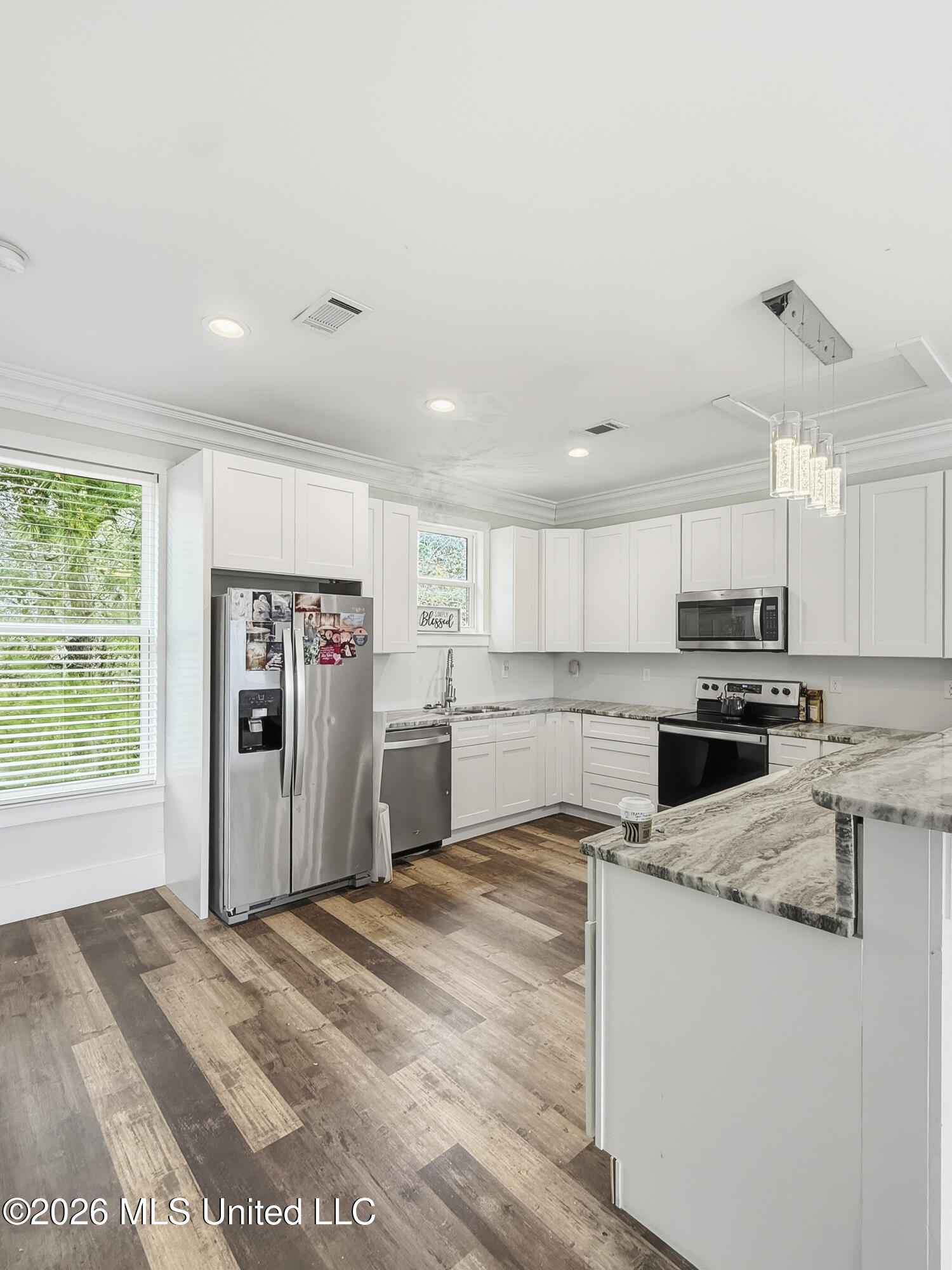10501 Pin Oak Drive Property Photo 8