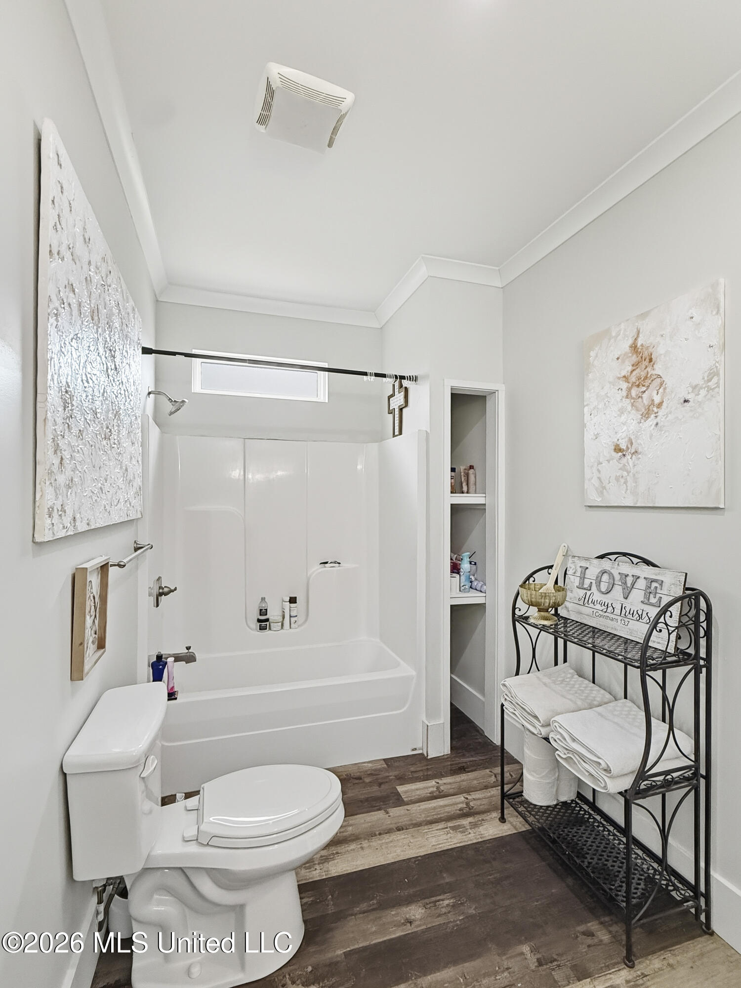 10501 Pin Oak Drive Property Photo 14