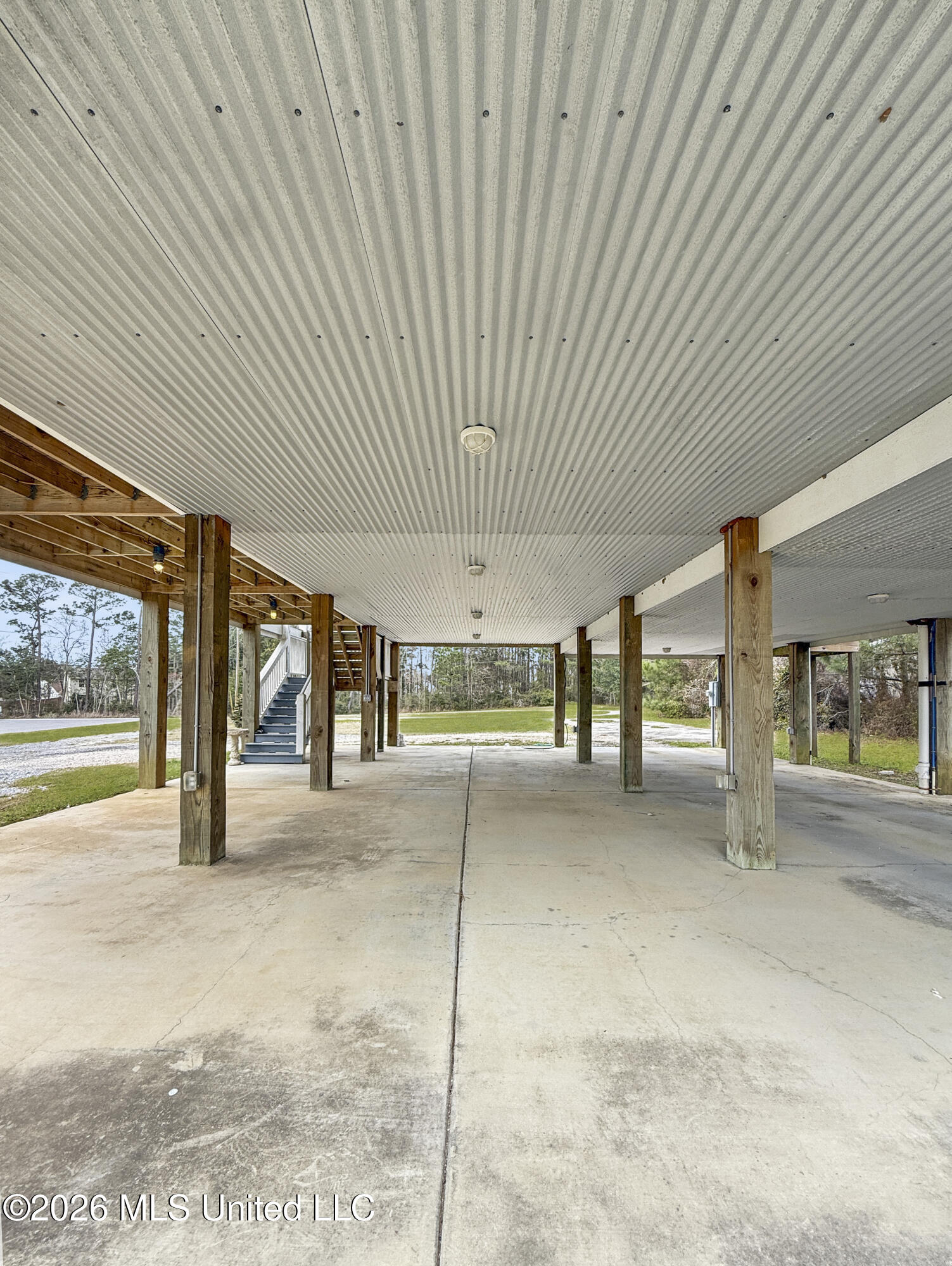 10501 Pin Oak Drive Property Photo 21