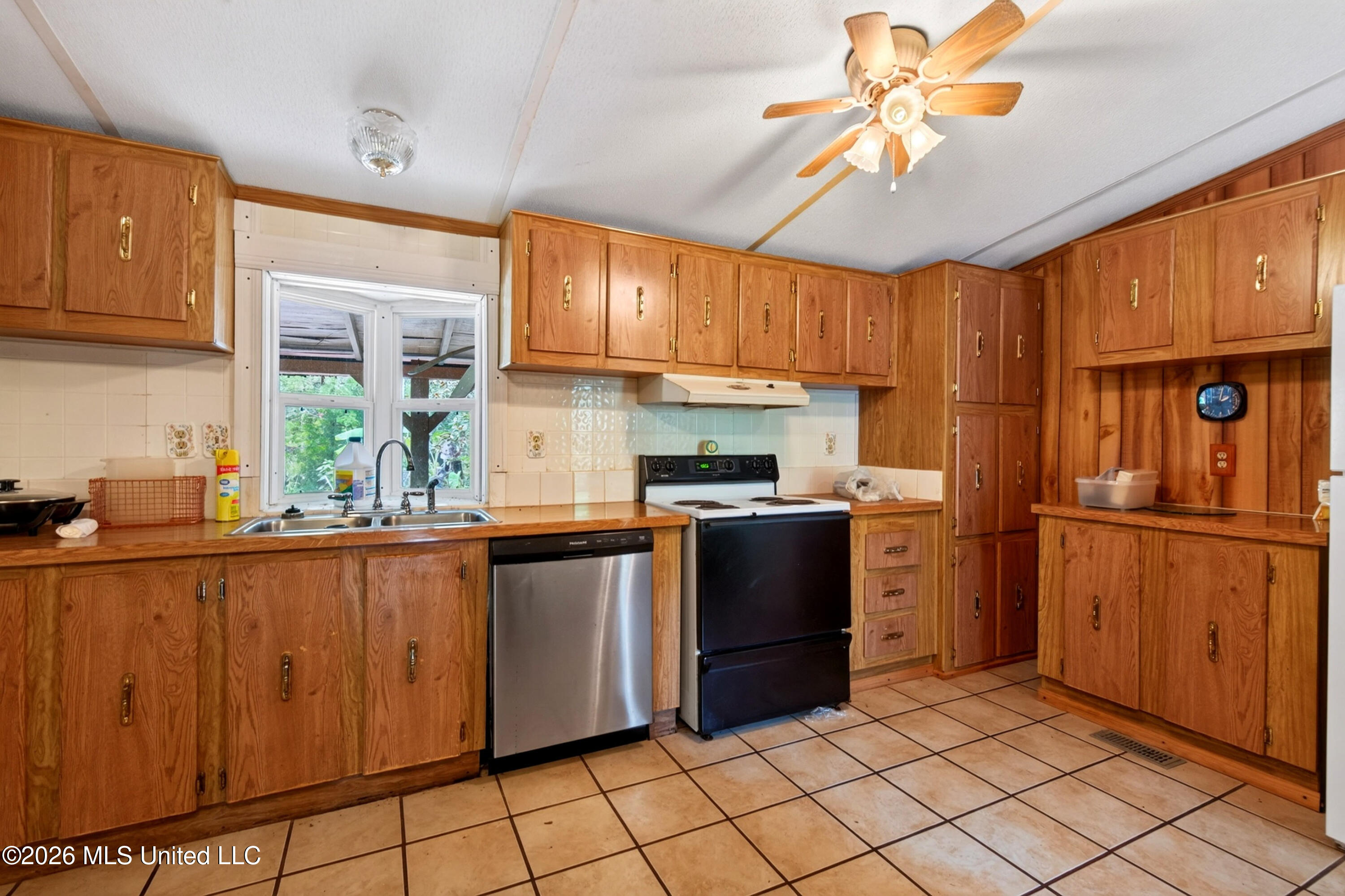 13417 Arguellas Road Property Photo 23