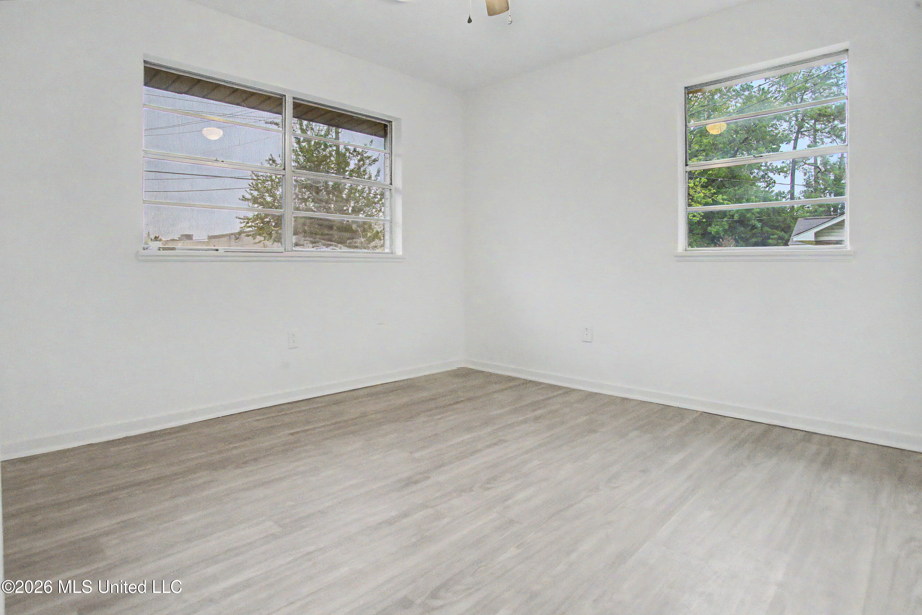 329 Popp's Ferry Road Property Photo 15