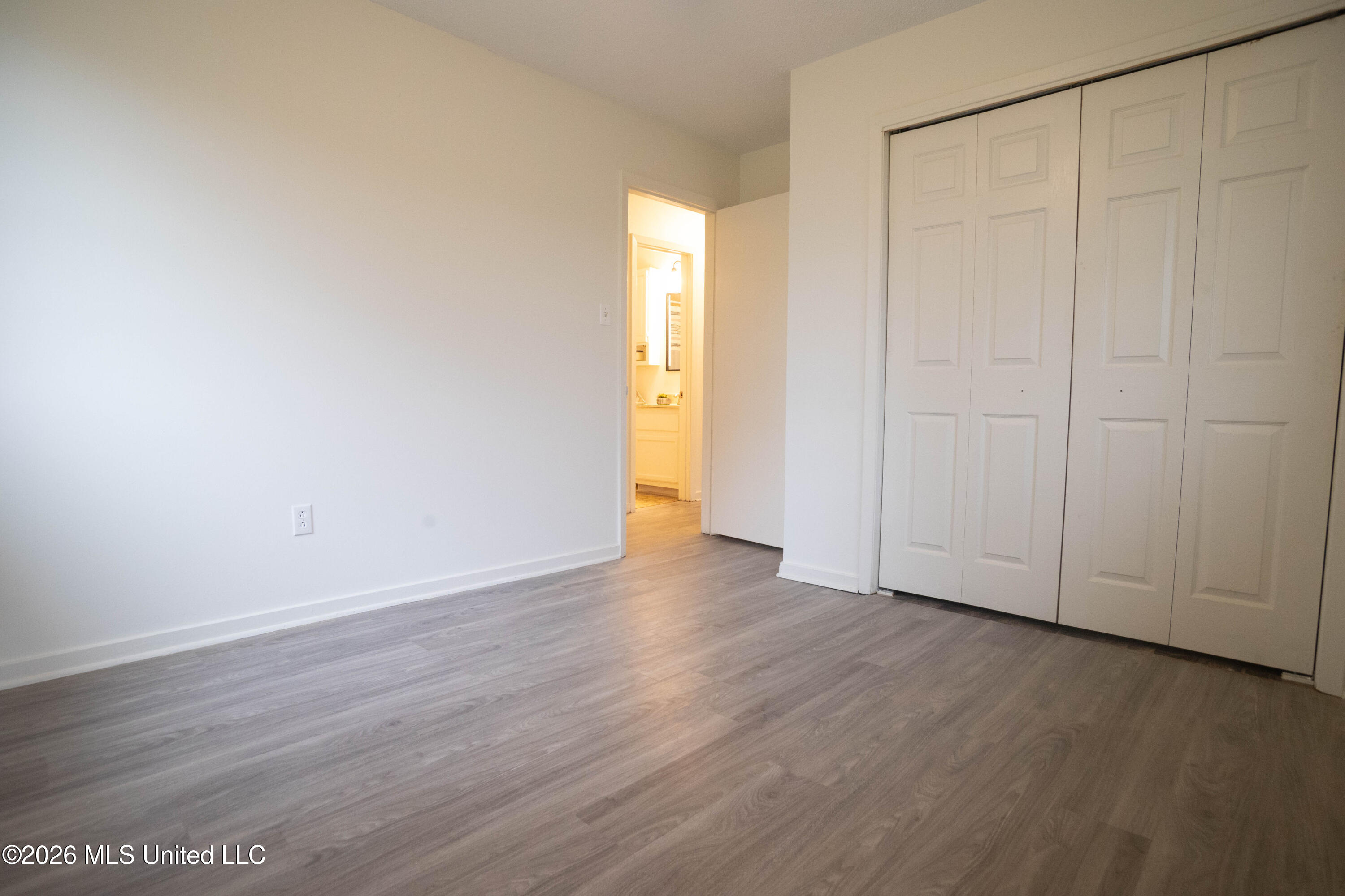 329 Popp's Ferry Road Property Photo 16