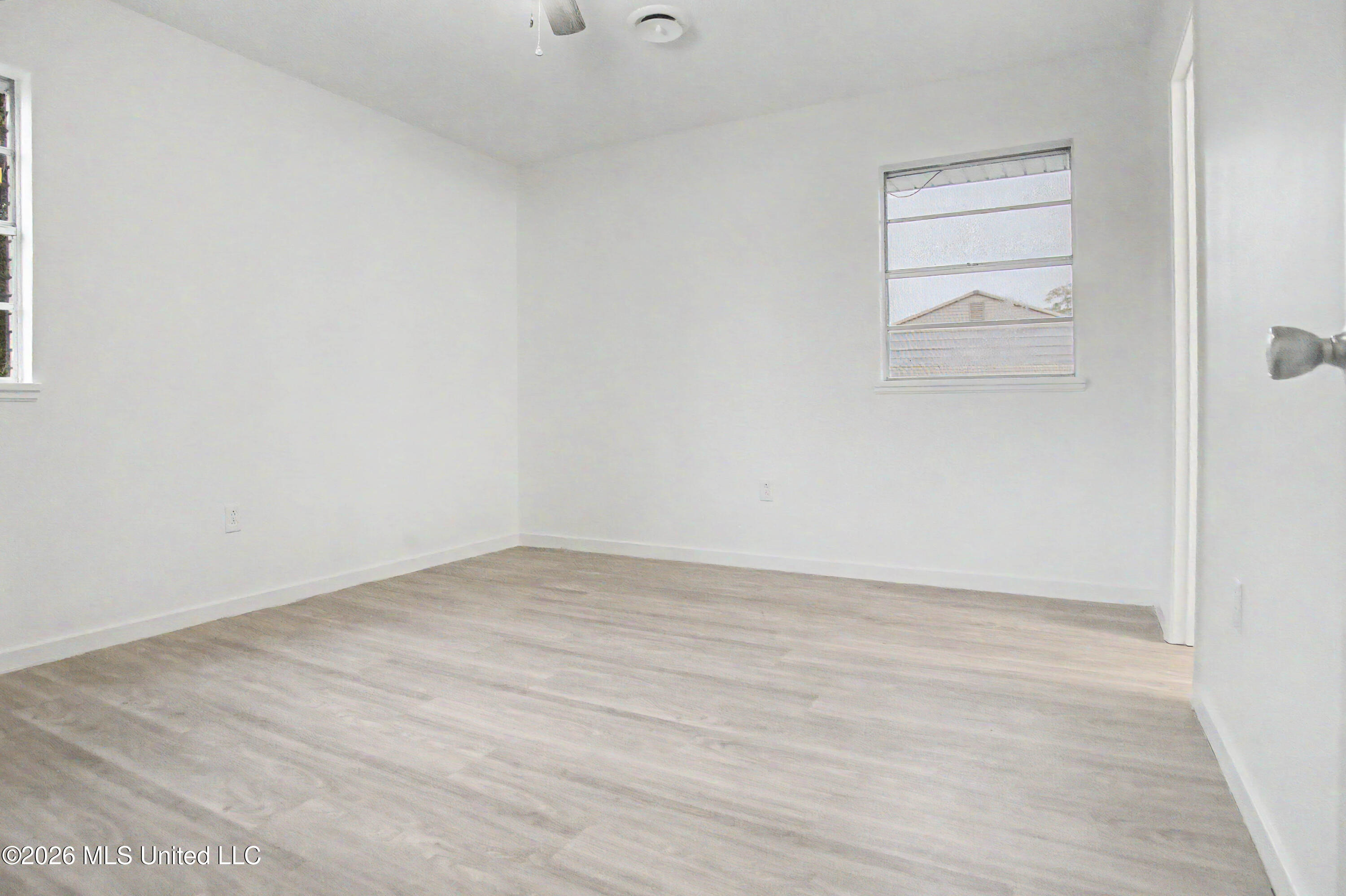 329 Popp's Ferry Road Property Photo 18