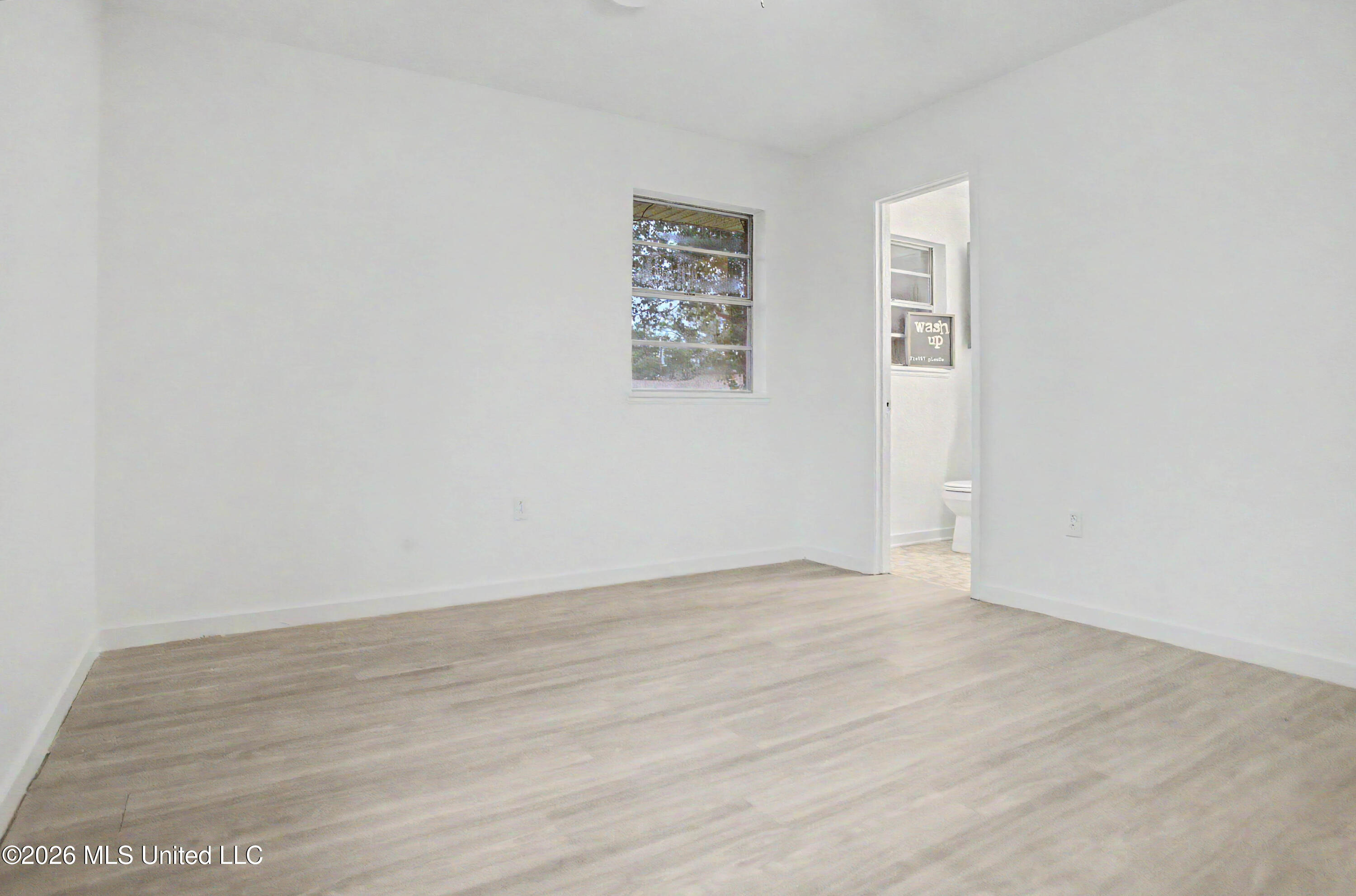 329 Popp's Ferry Road Property Photo 19