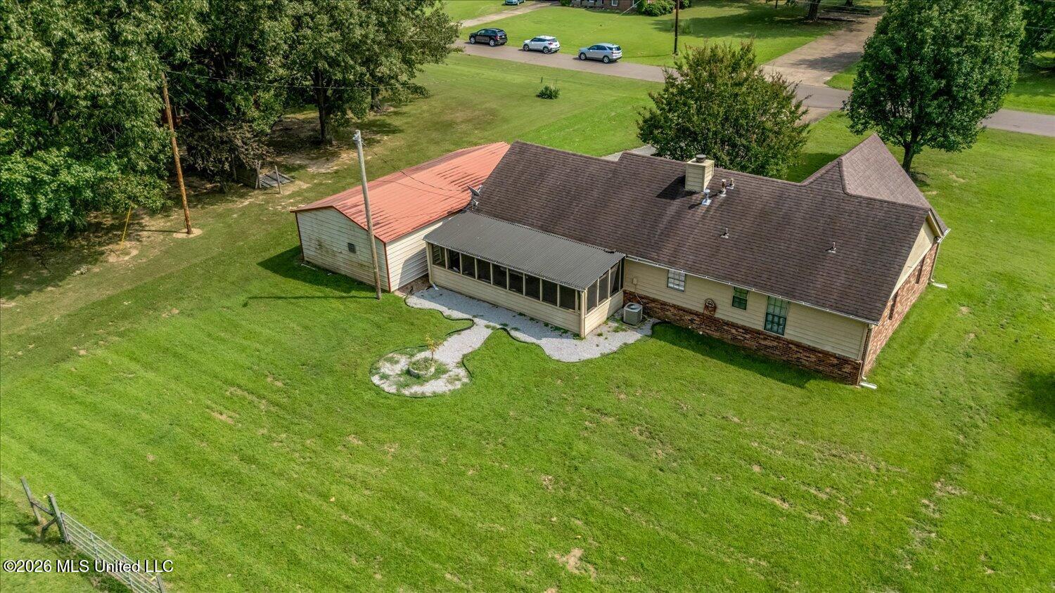 263 Nonconnah Drive Property Photo 2