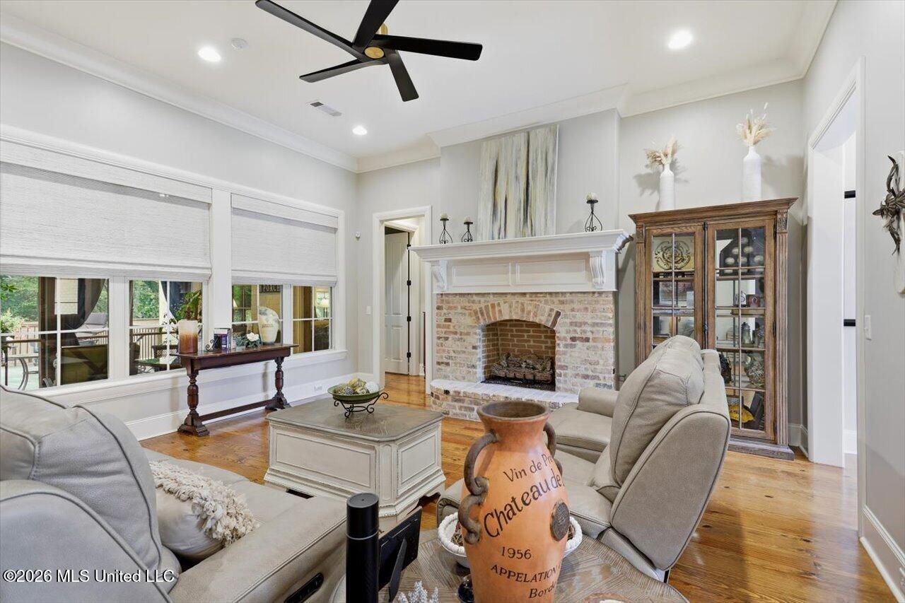 116 Wingtip Cove Property Photo 3