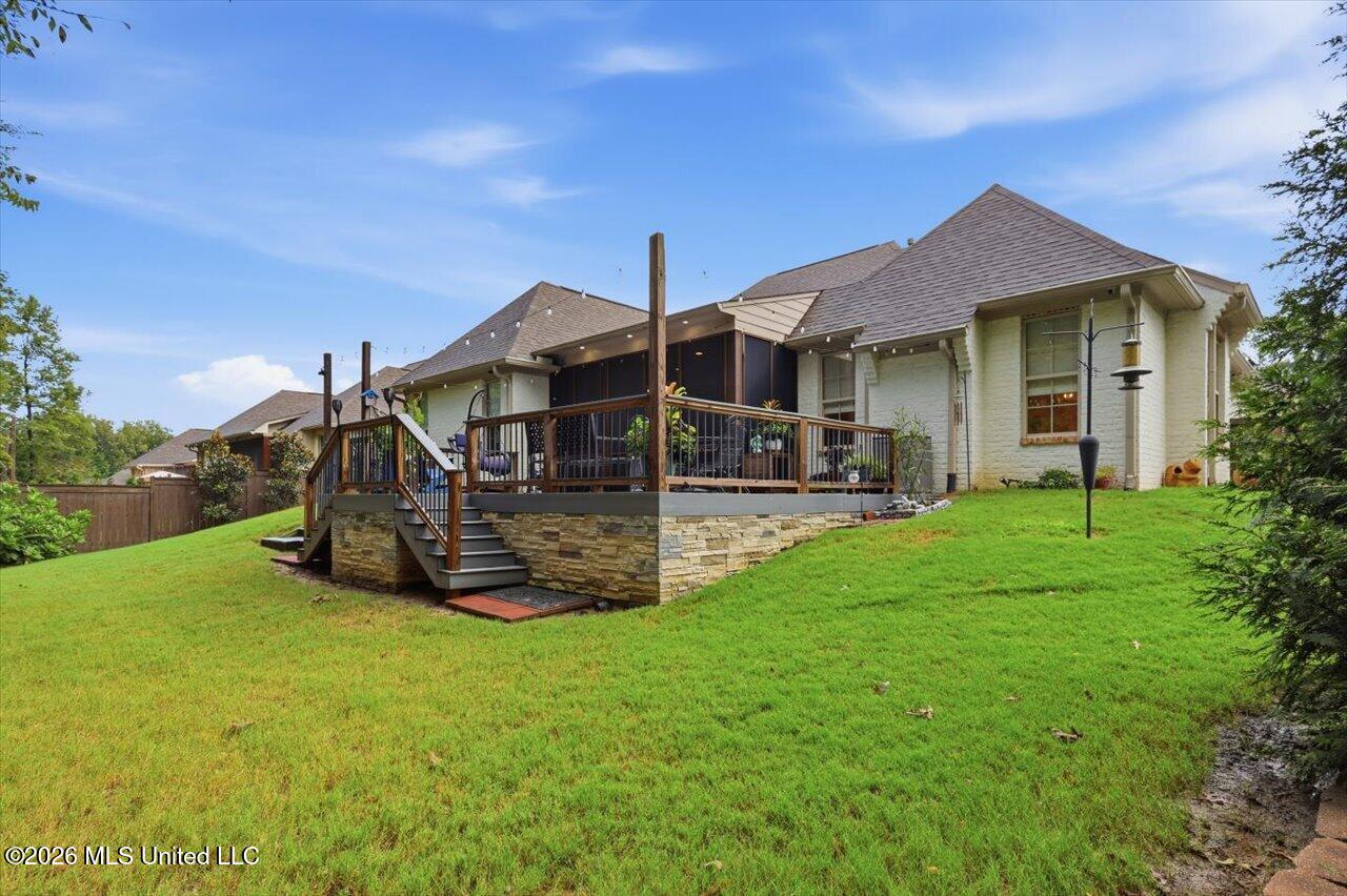 116 Wingtip Cove Property Photo 14