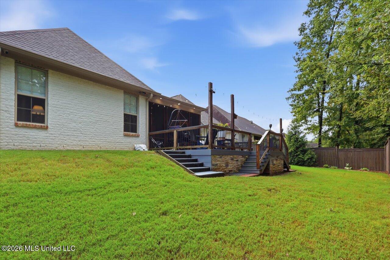 116 Wingtip Cove Property Photo 15