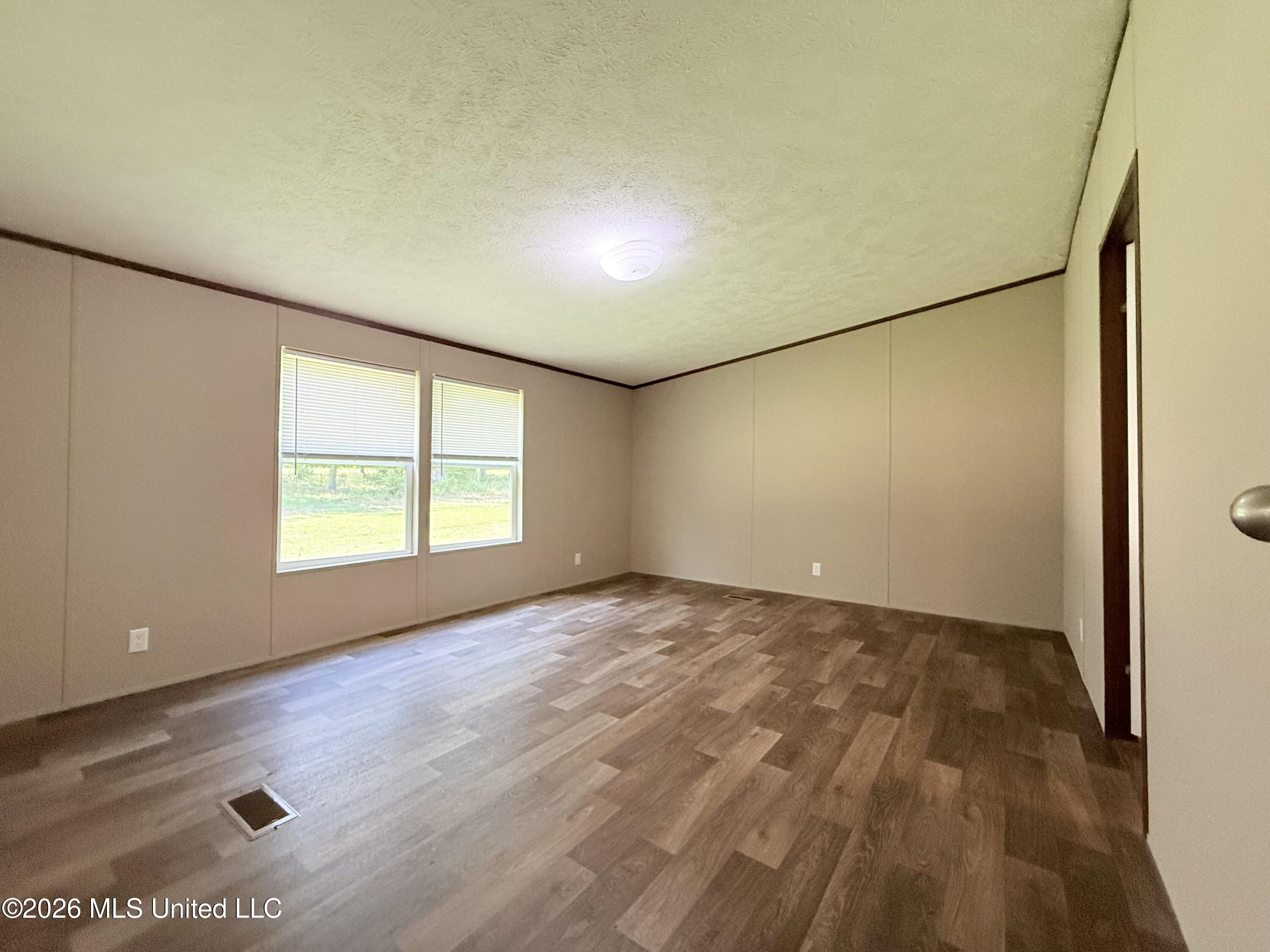 1206 Quinlivan Road Property Photo 4