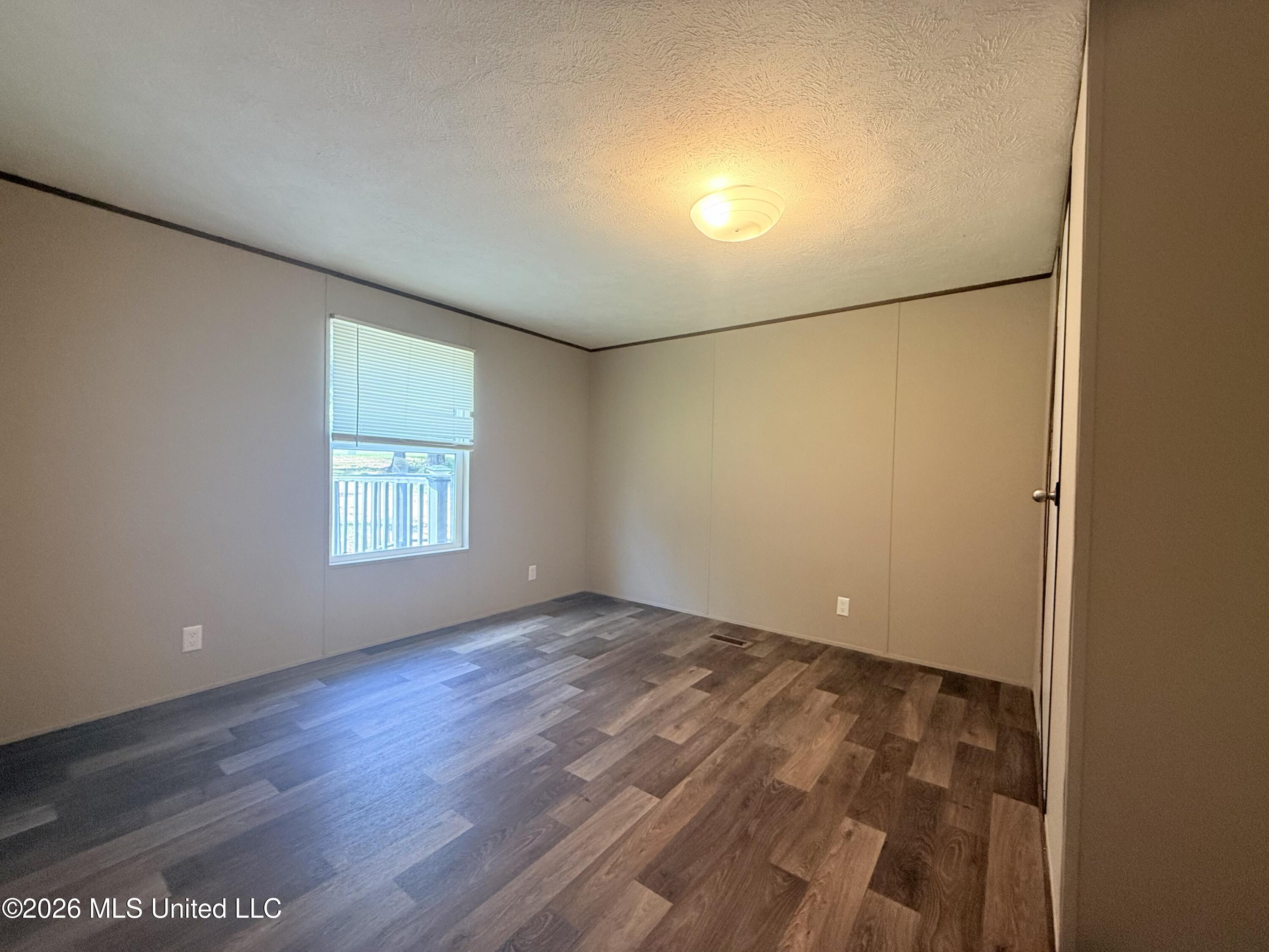1206 Quinlivan Road Property Photo 9