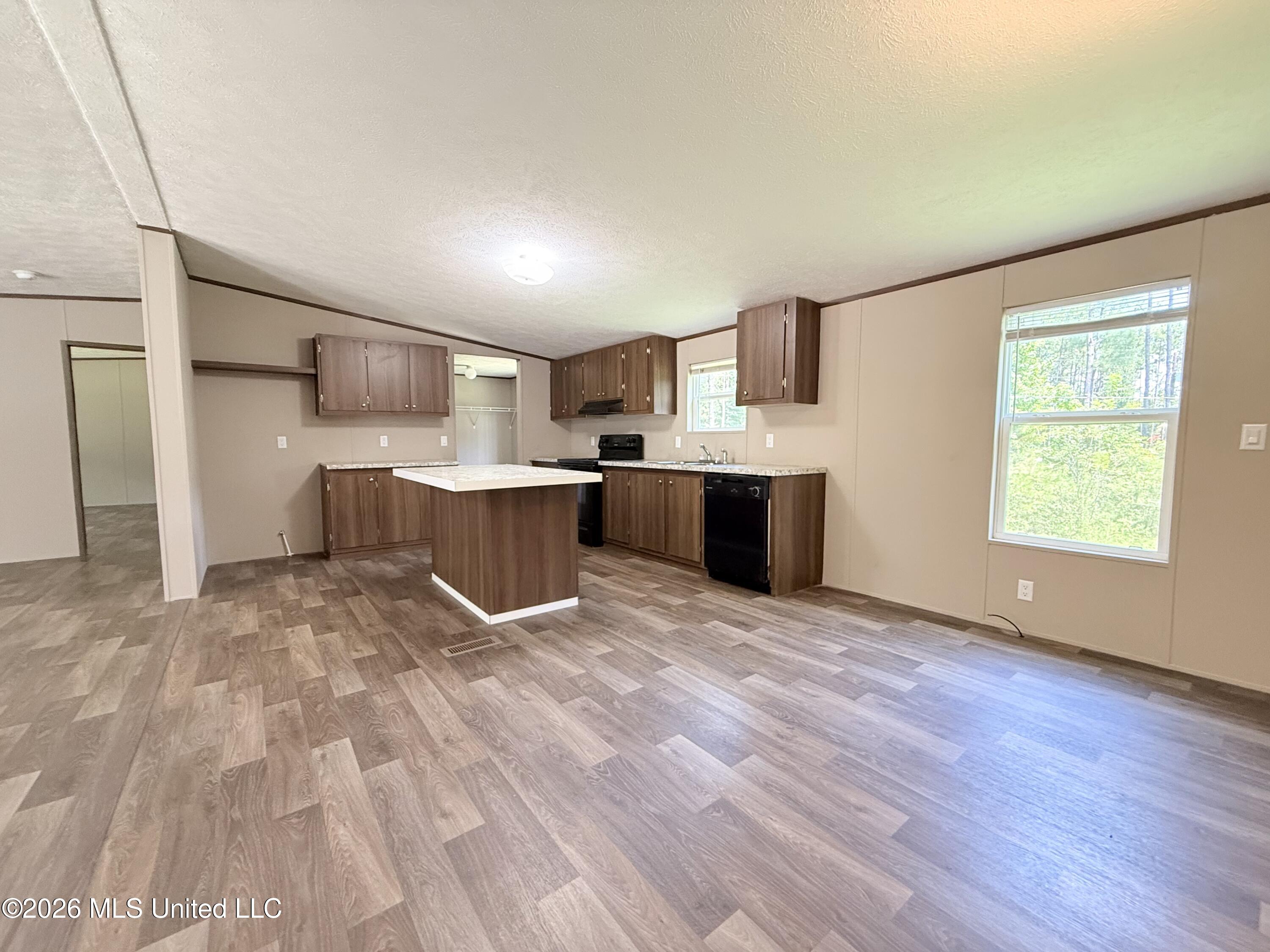 1206 Quinlivan Road Property Photo 16