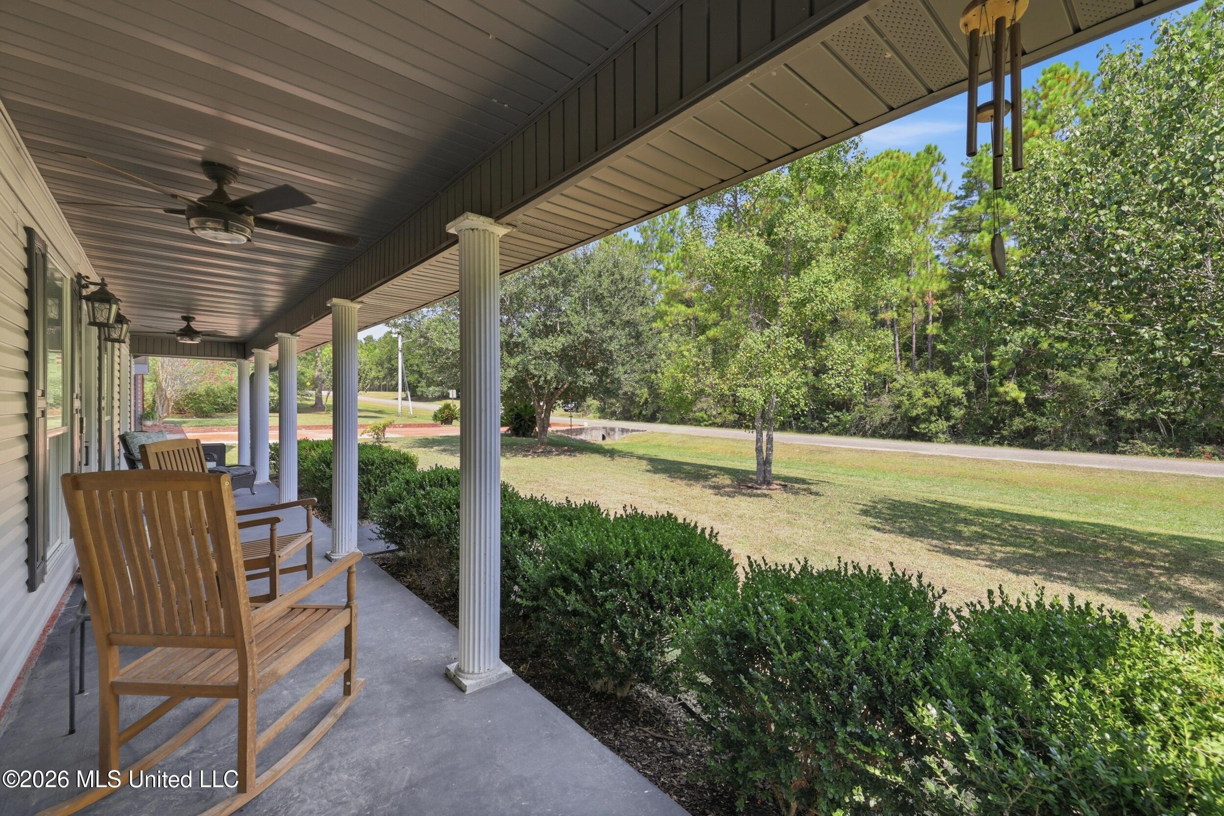 26560 Camille Drive Property Photo 4
