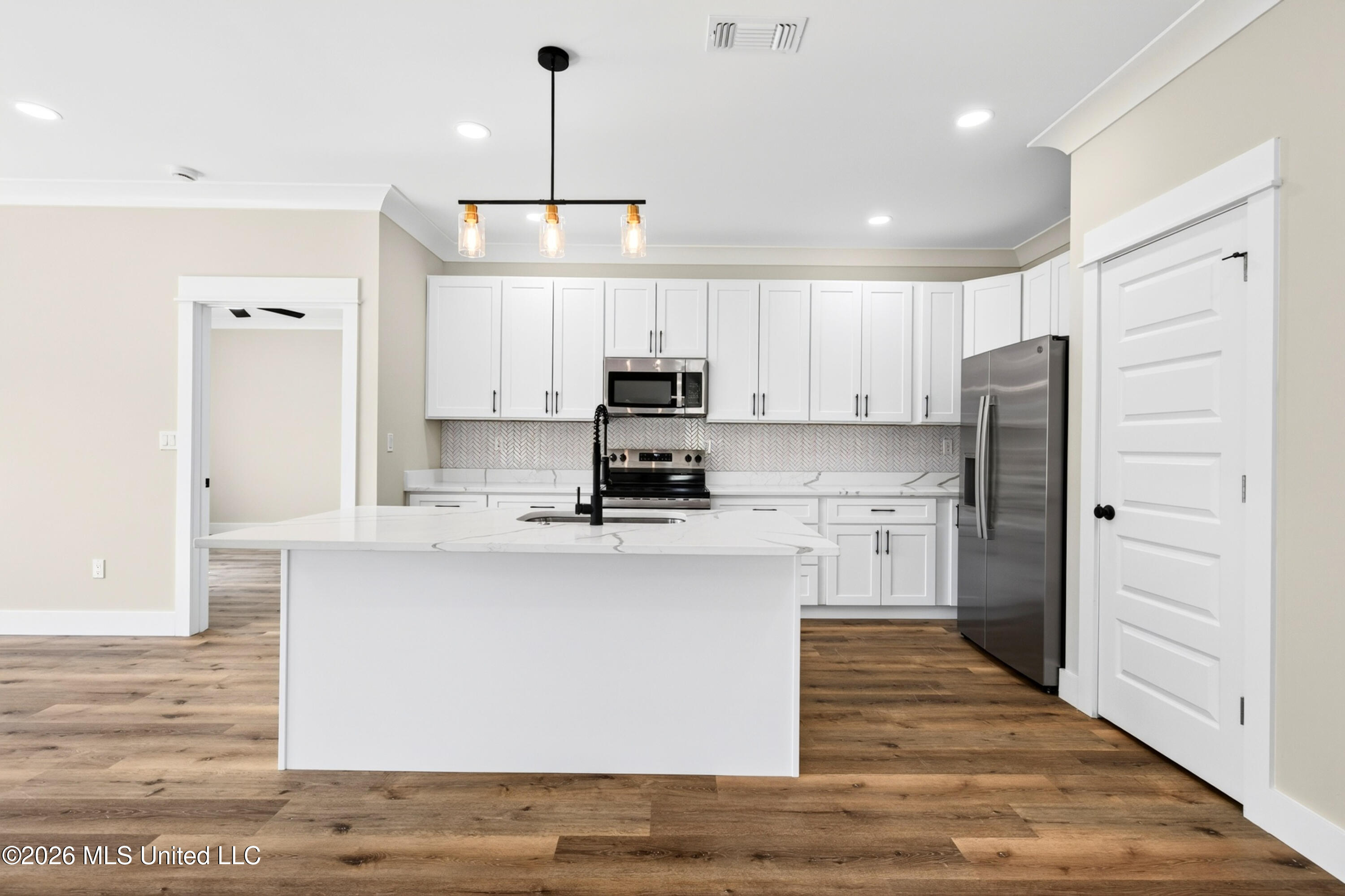 14210 3rd Avenue Property Photo 13