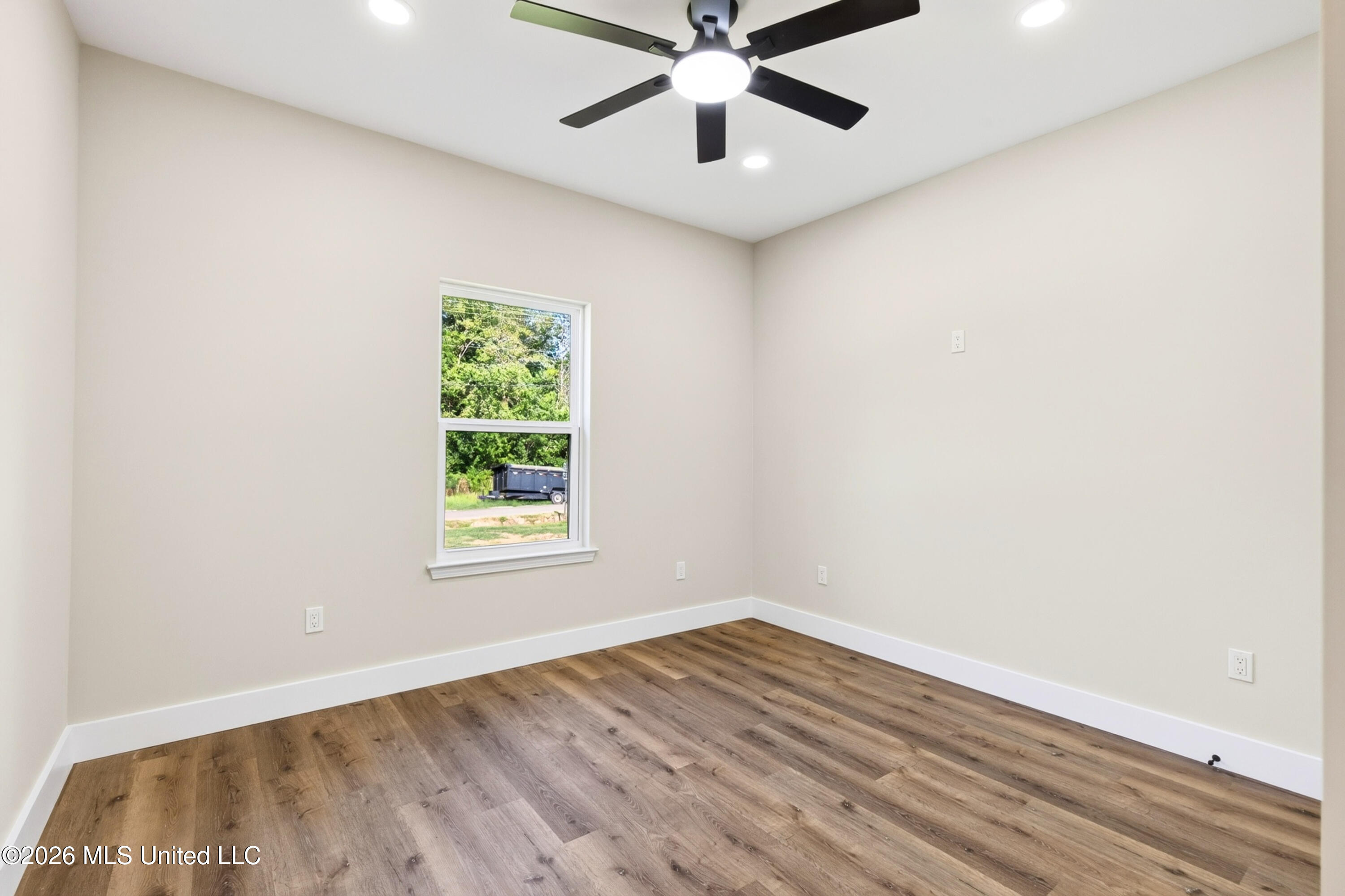 14210 3rd Avenue Property Photo 28