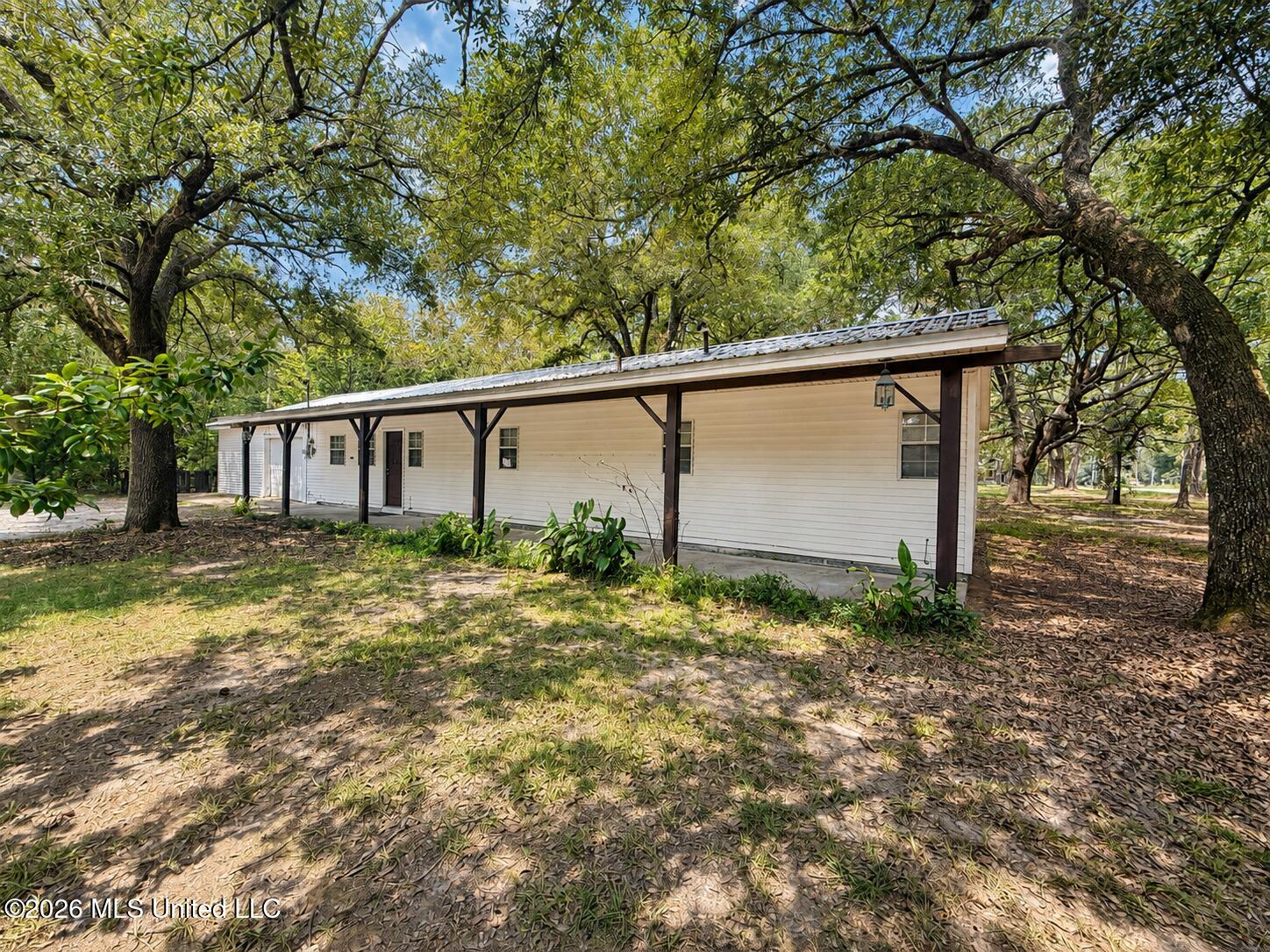 7026 W Forrest Street Property Photo 1