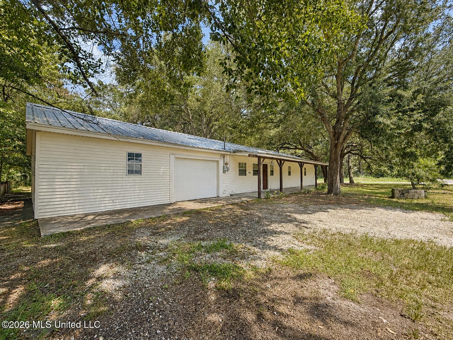7026 W Forrest Street Property Photo 3
