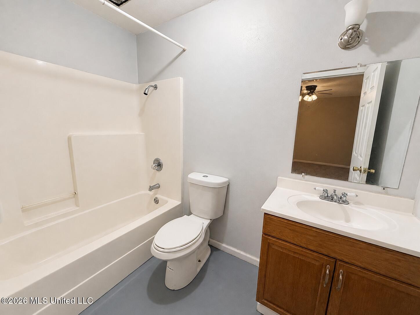 7026 W Forrest Street Property Photo 9