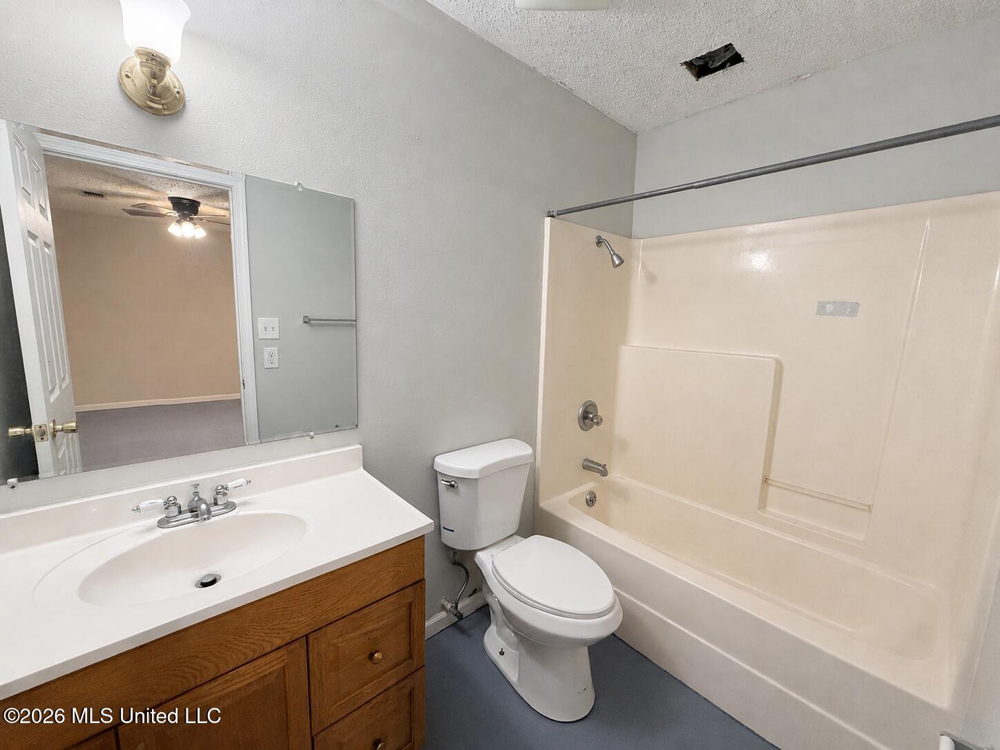 7026 W Forrest Street Property Photo 12