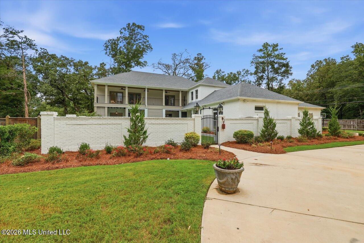 101 Saddle Creek Cove Property Photo 6