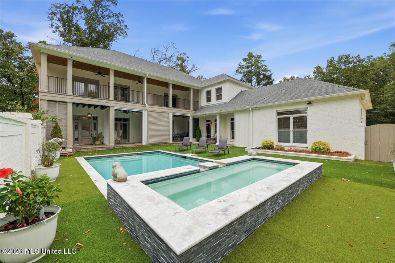 101 Saddle Creek Cove Property Photo 8