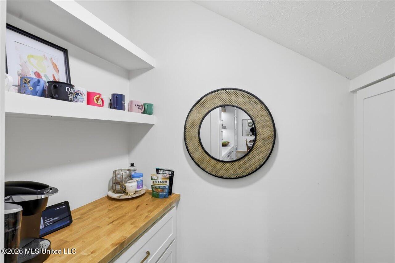 101 Saddle Creek Cove Property Photo 22
