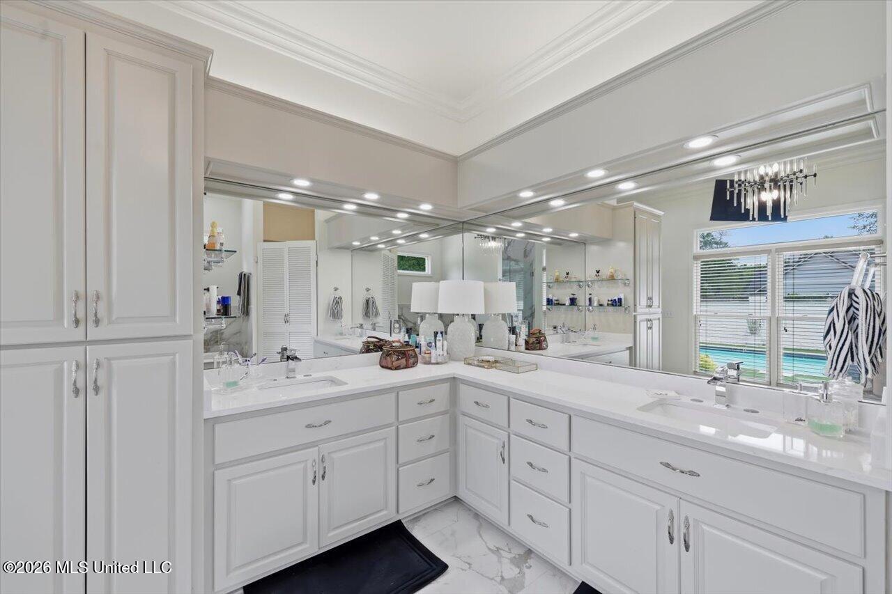 101 Saddle Creek Cove Property Photo 43