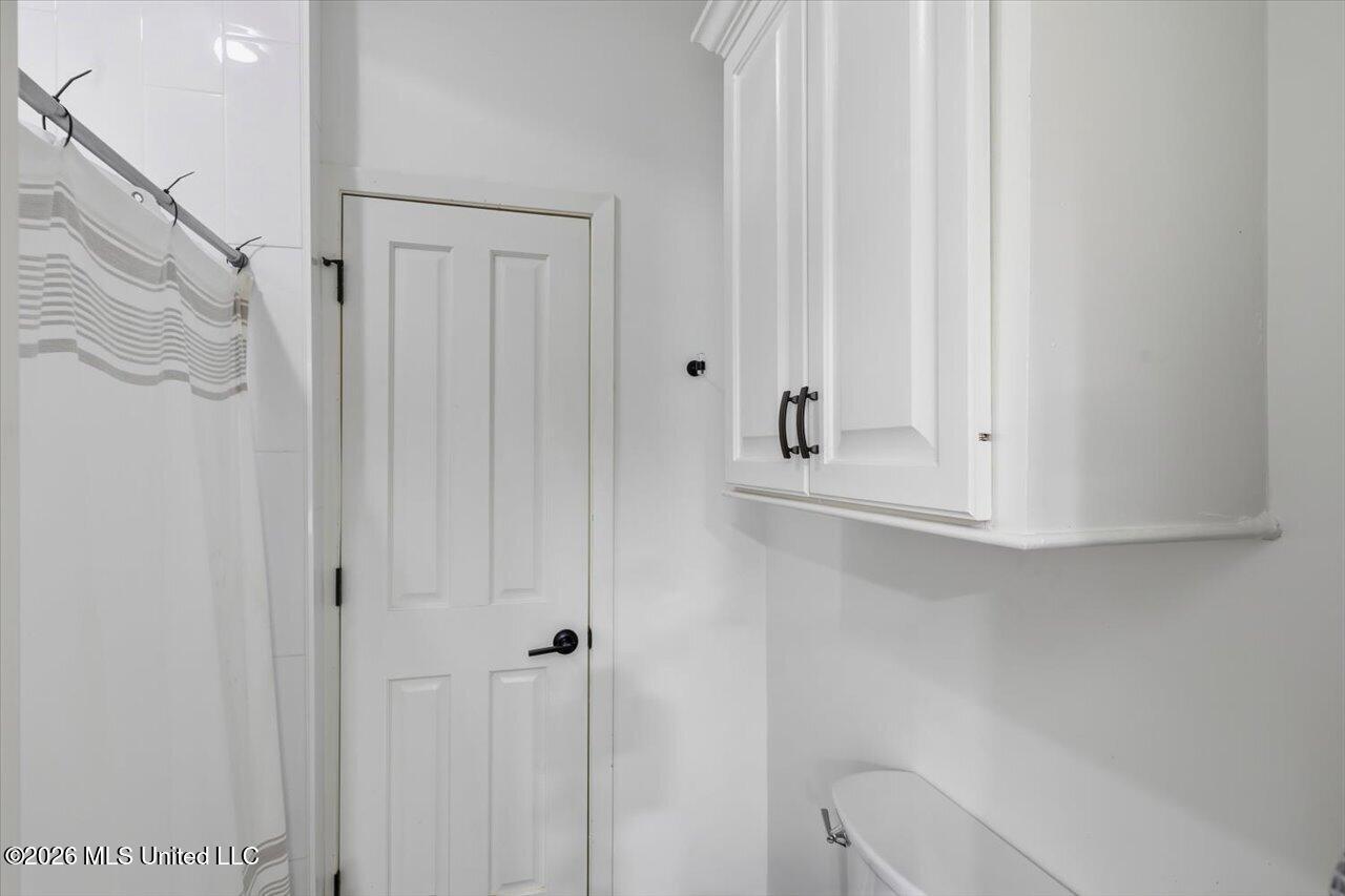 101 Saddle Creek Cove Property Photo 59