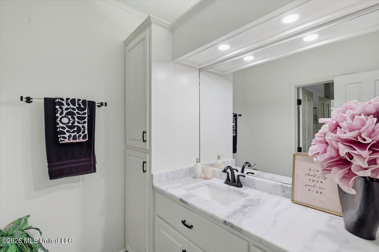 101 Saddle Creek Cove Property Photo 60
