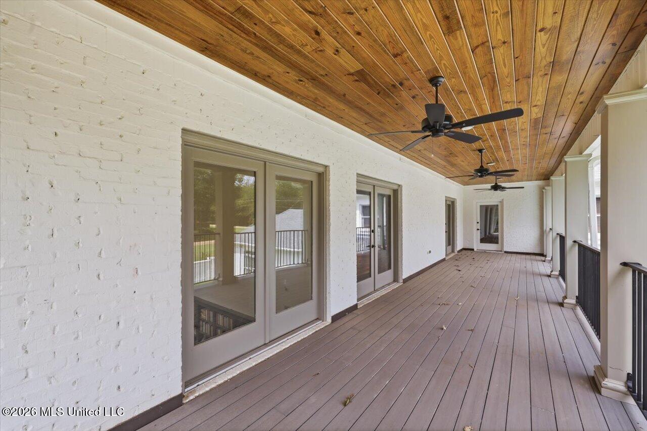 101 Saddle Creek Cove Property Photo 63
