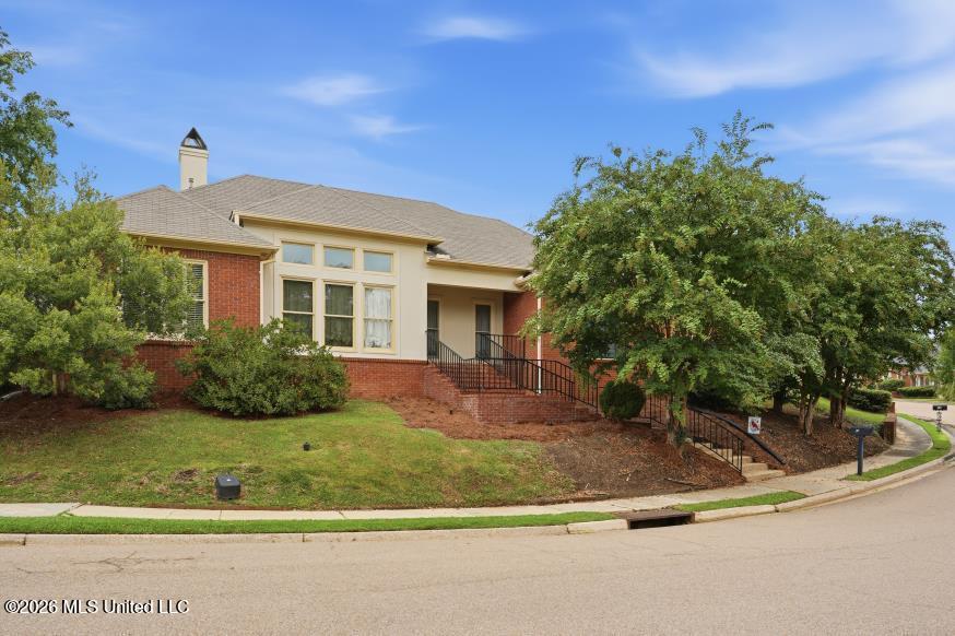 37 Village Green Circle Property Photo 1