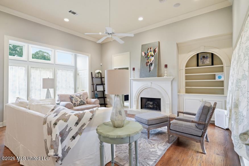 37 Village Green Circle Property Photo 8